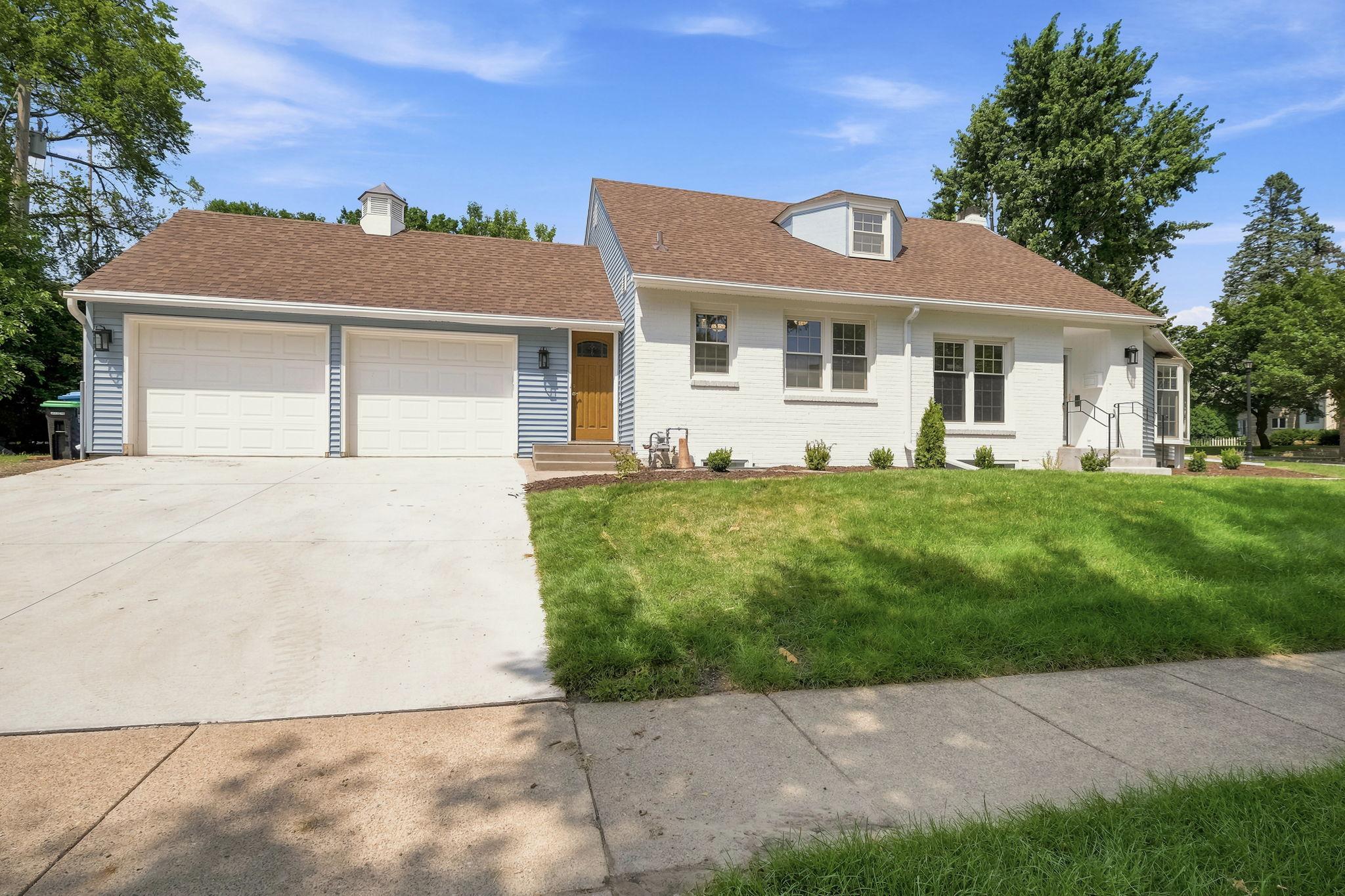 4920 Sunnyside Road Property Photo 1