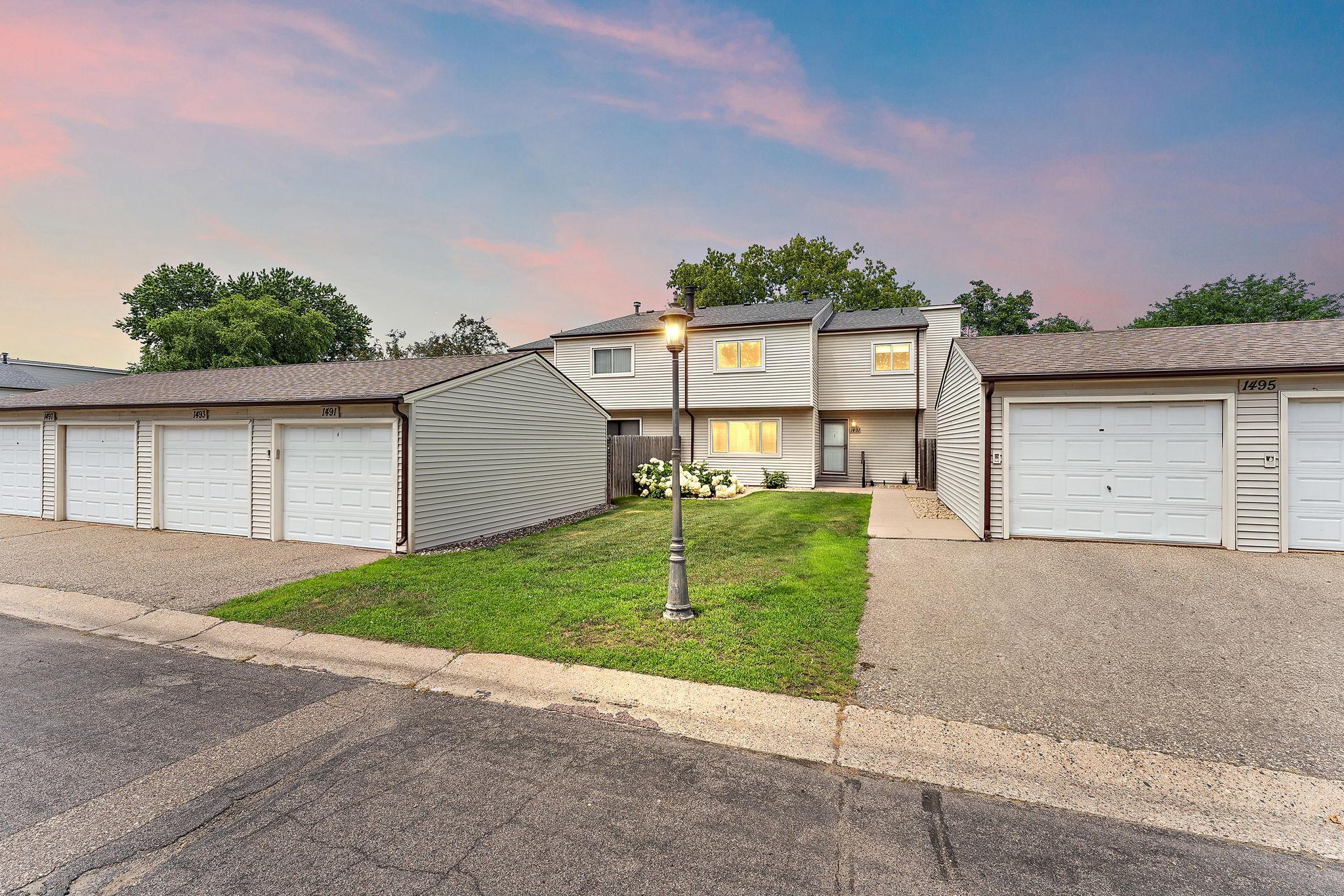 1491 Woodview Avenue E Property Photo 1