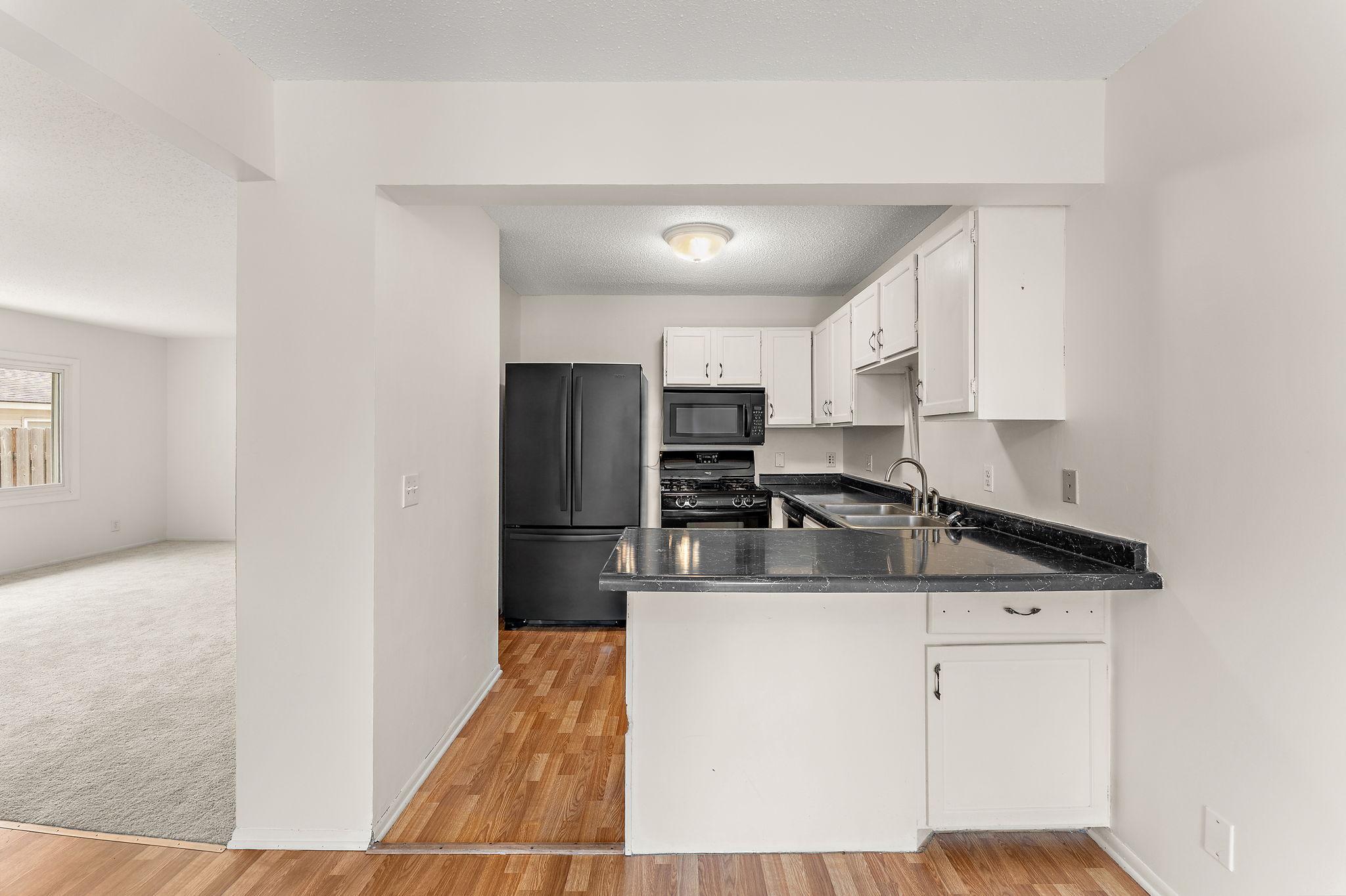 1491 Woodview Avenue E Property Photo 14