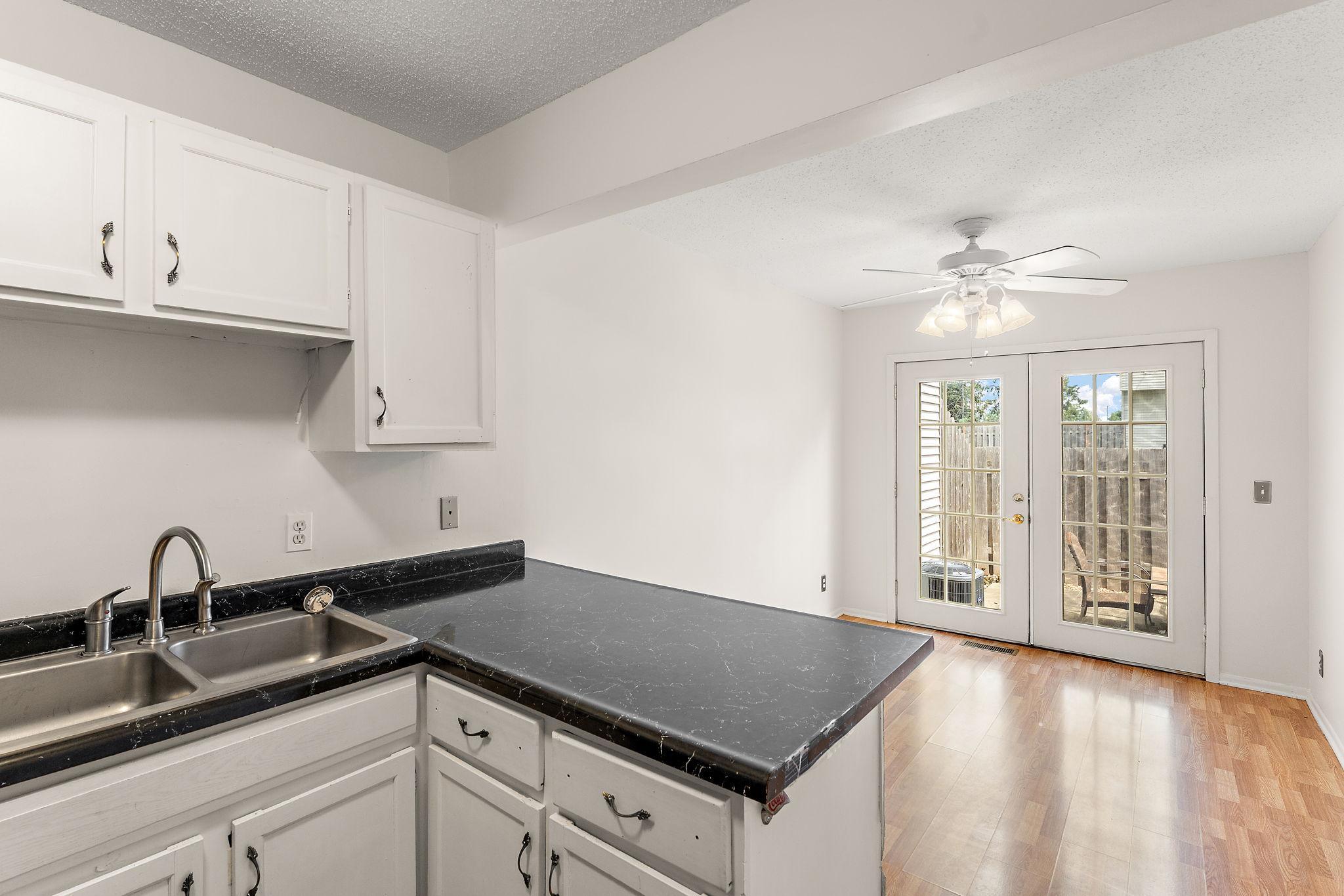1491 Woodview Avenue E Property Photo 16