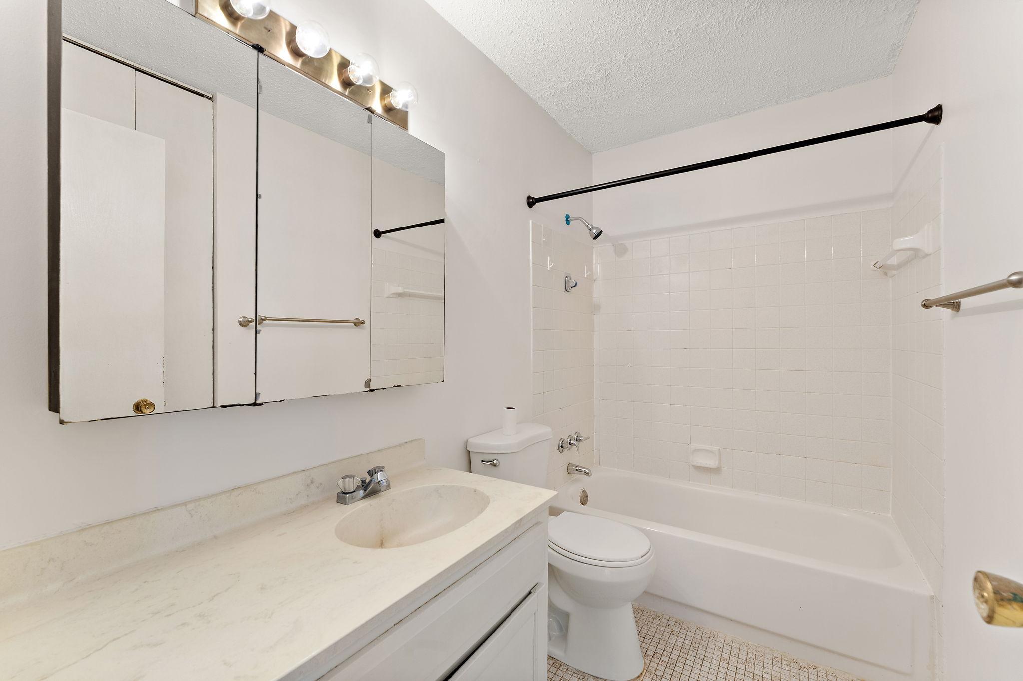 1491 Woodview Avenue E Property Photo 20