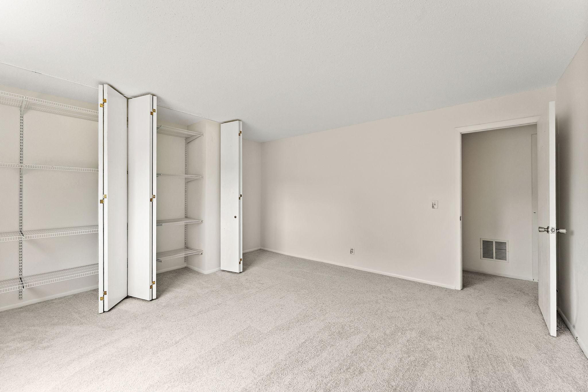 1491 Woodview Avenue E Property Photo 26