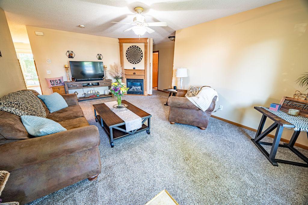 561 Burton Circle Property Photo 6