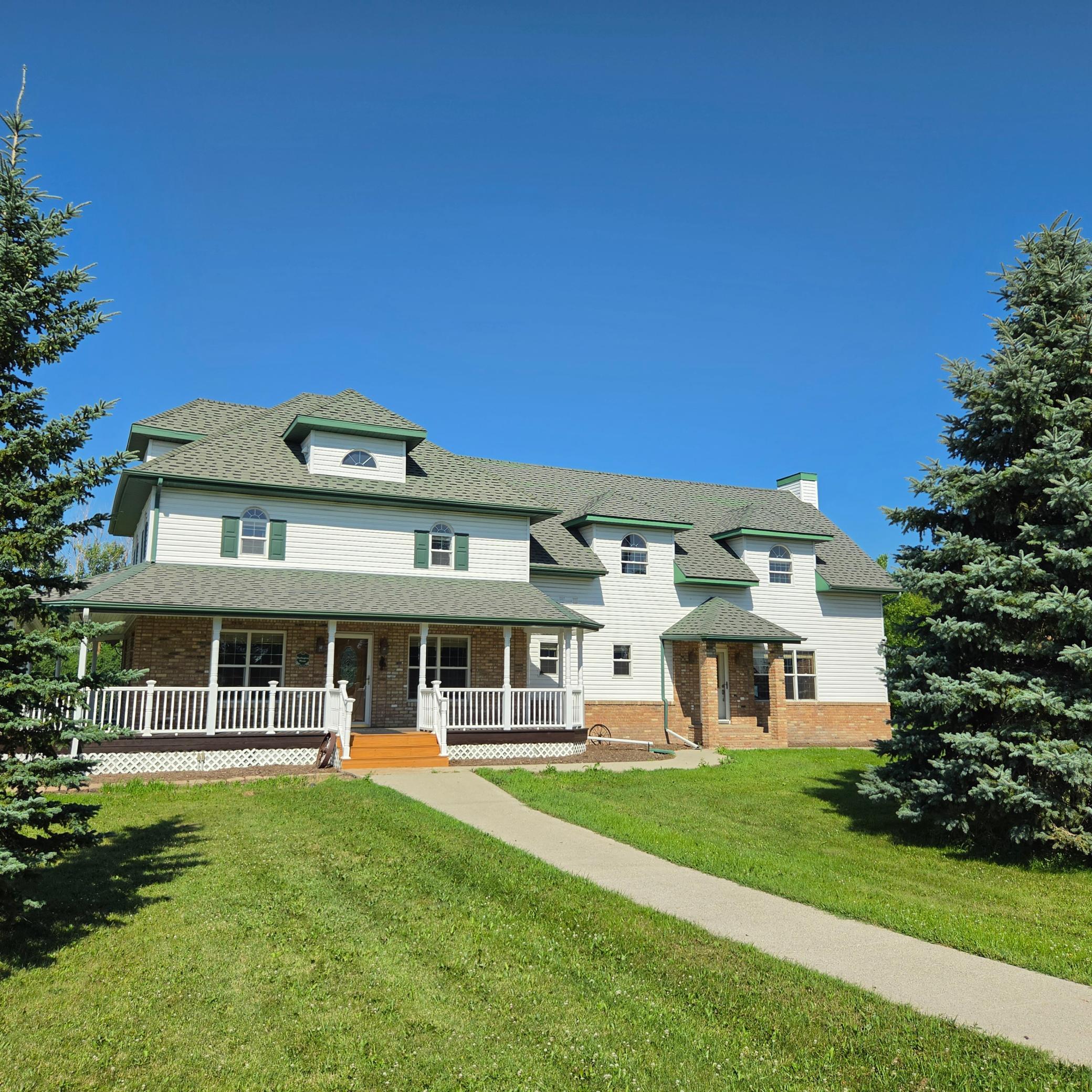 5684 Highway 10 Property Photo 2