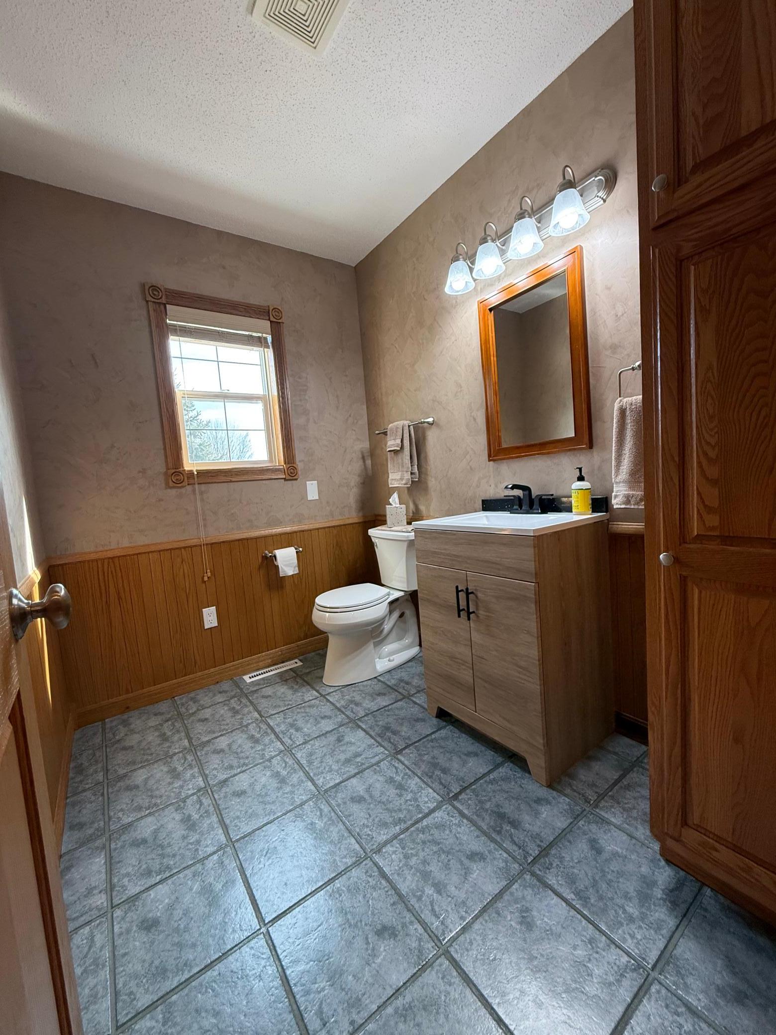 5684 Highway 10 Property Photo 14