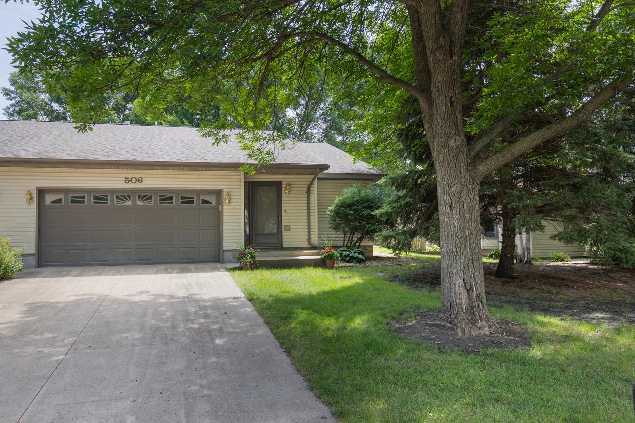 506 1st Street E Property Photo 1