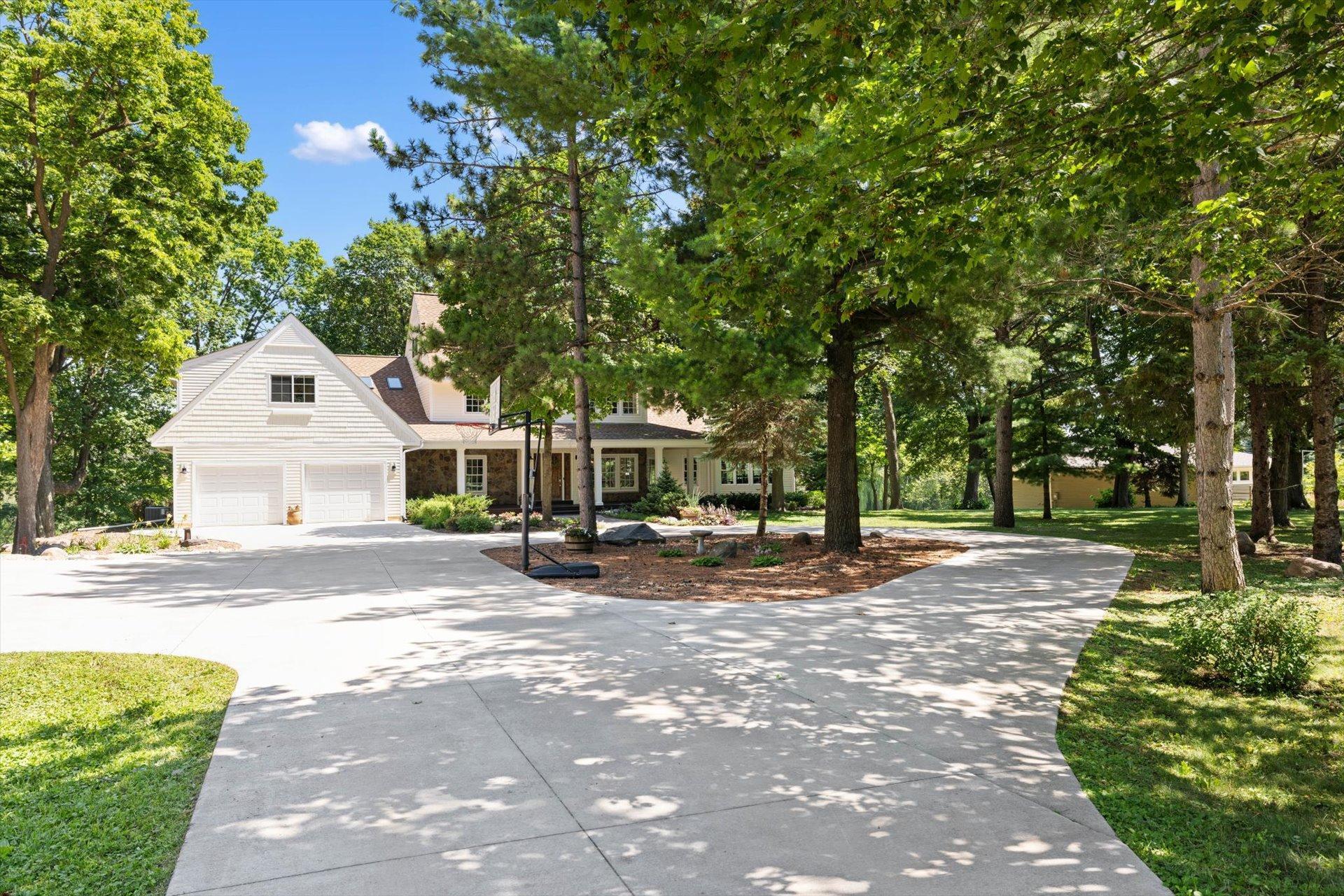 612 Nelson Road Property Photo 4