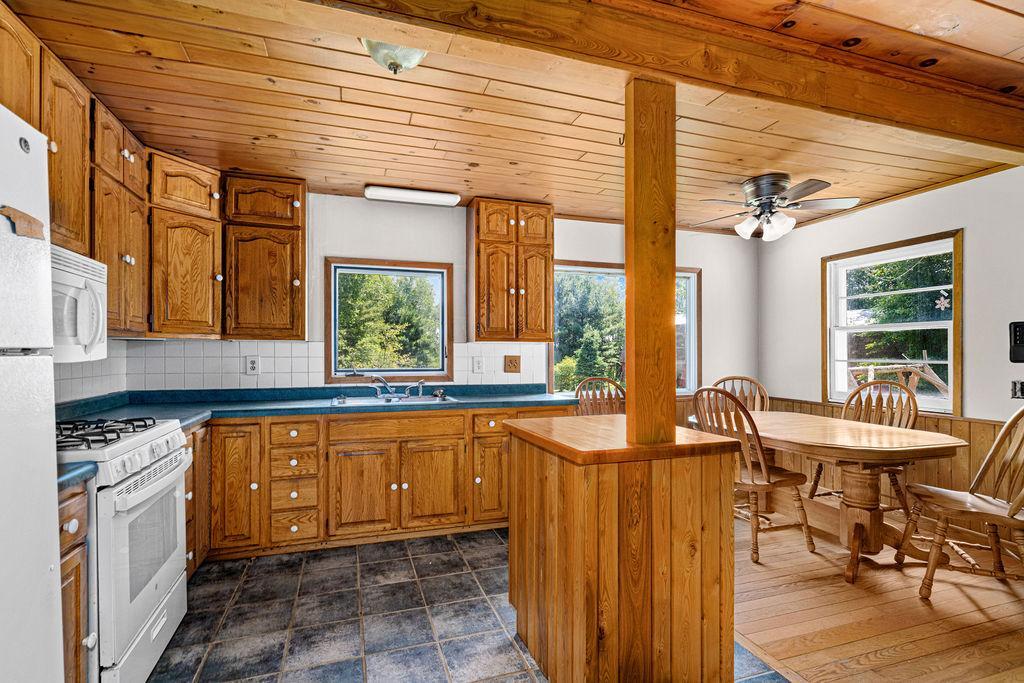 2592 Strandberg Road Property Photo 7