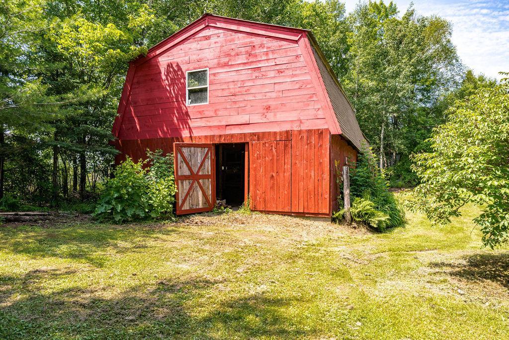 2592 Strandberg Road Property Photo 16