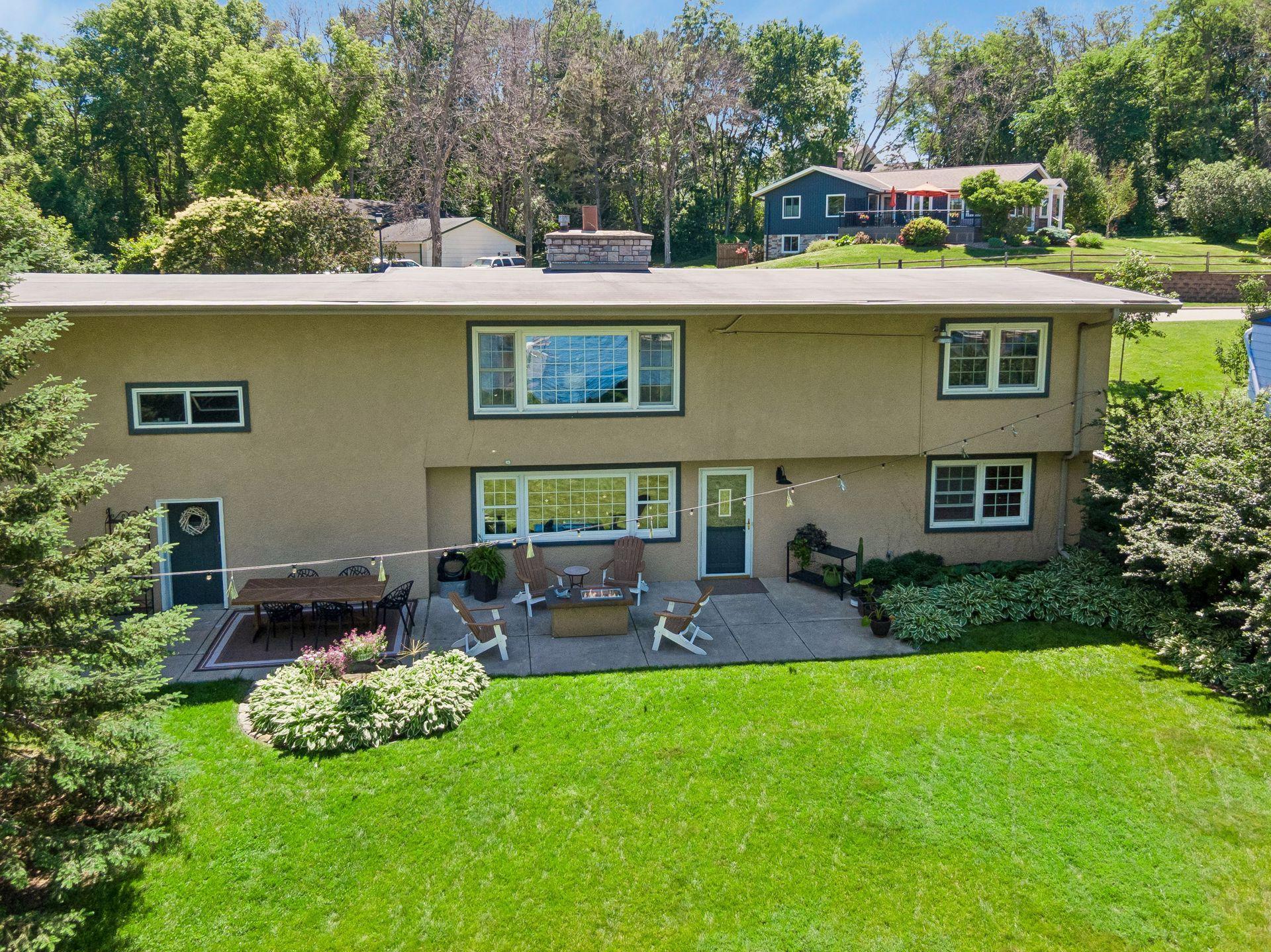 2760 S Shore Drive Property Photo 4