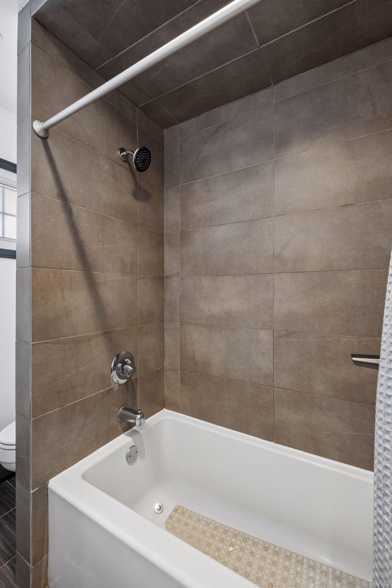 2760 S Shore Drive Property Photo 29