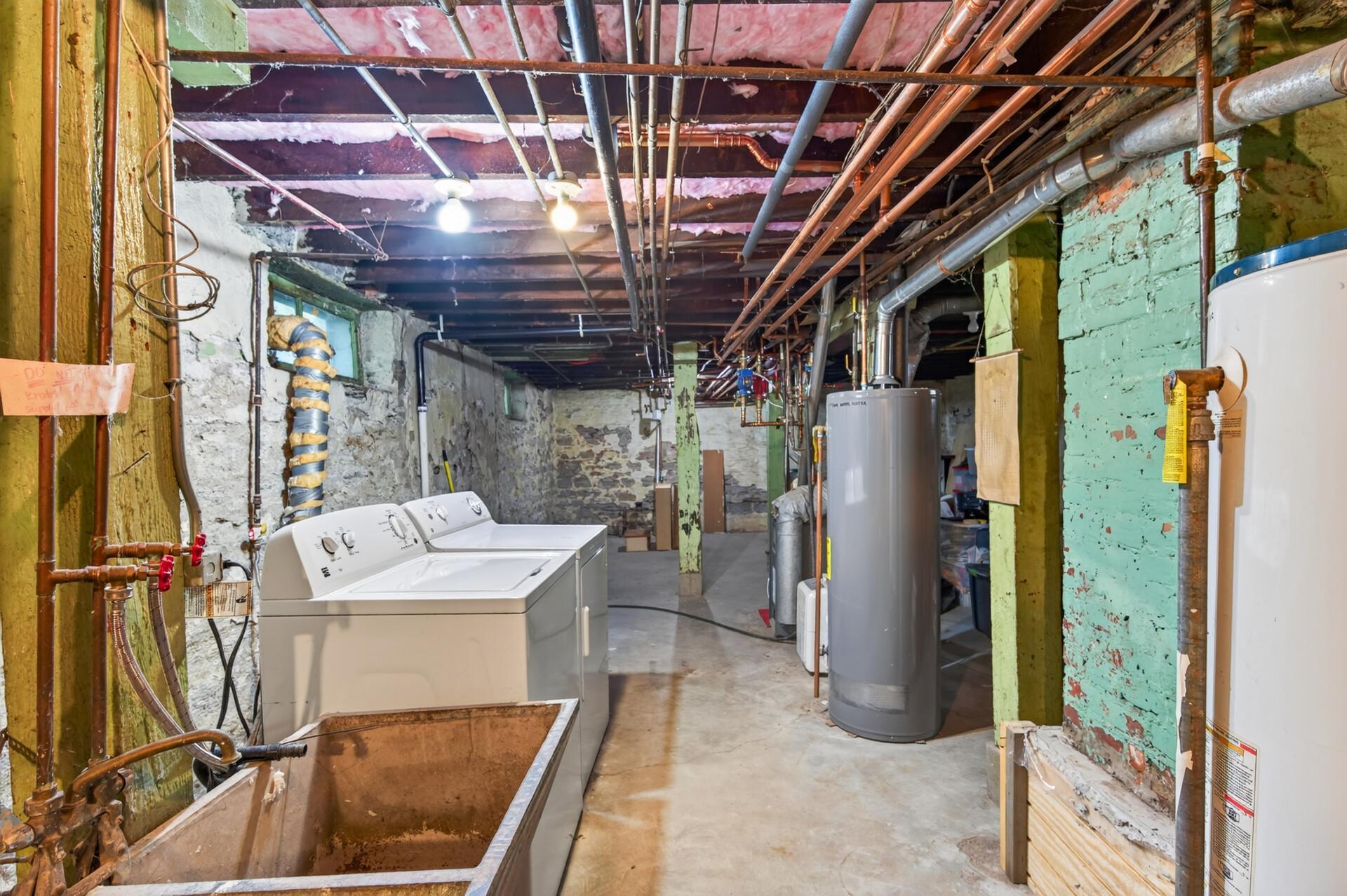 95 Victoria Street N Property Photo 48