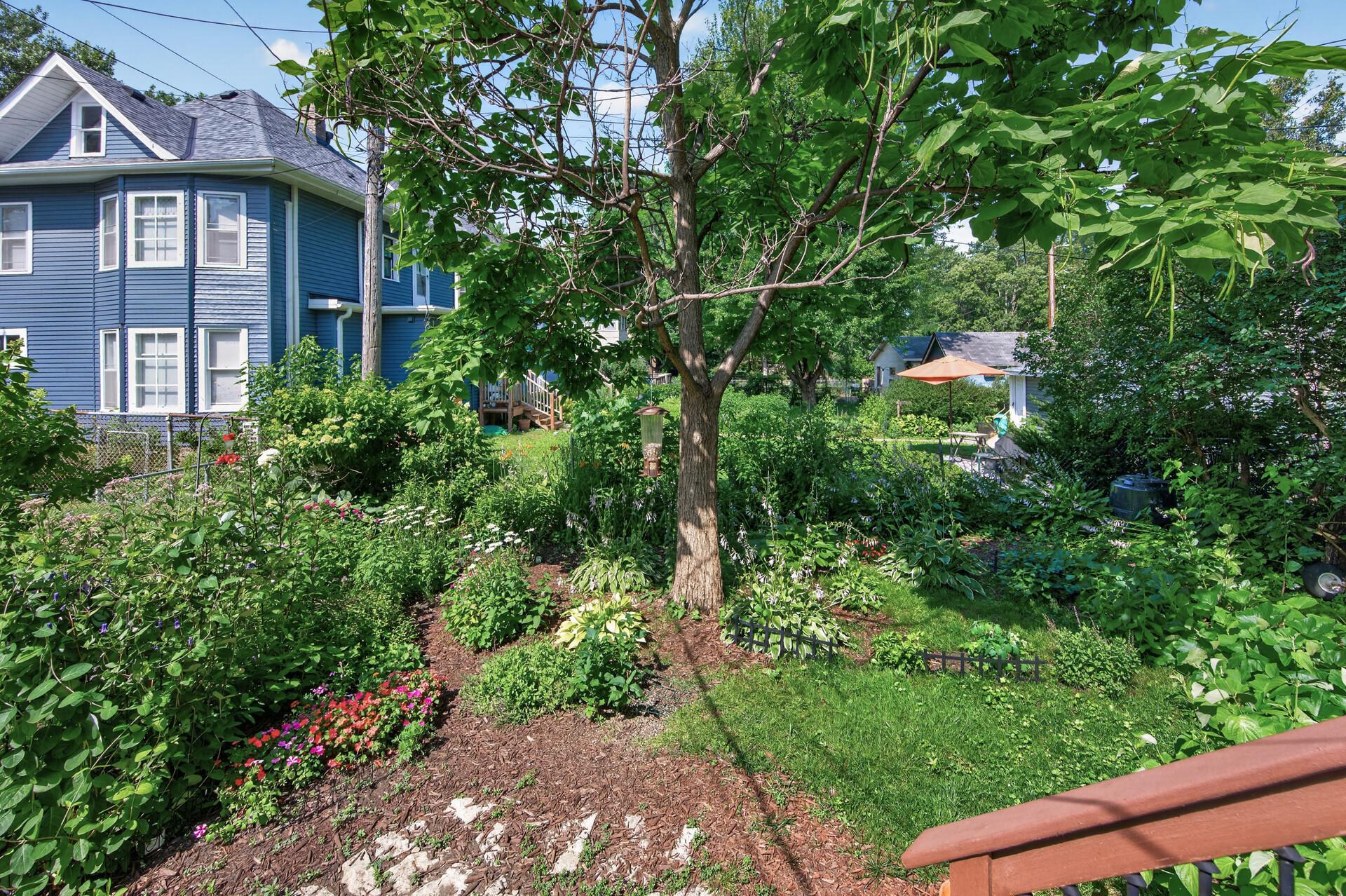 95 Victoria Street N Property Photo 51