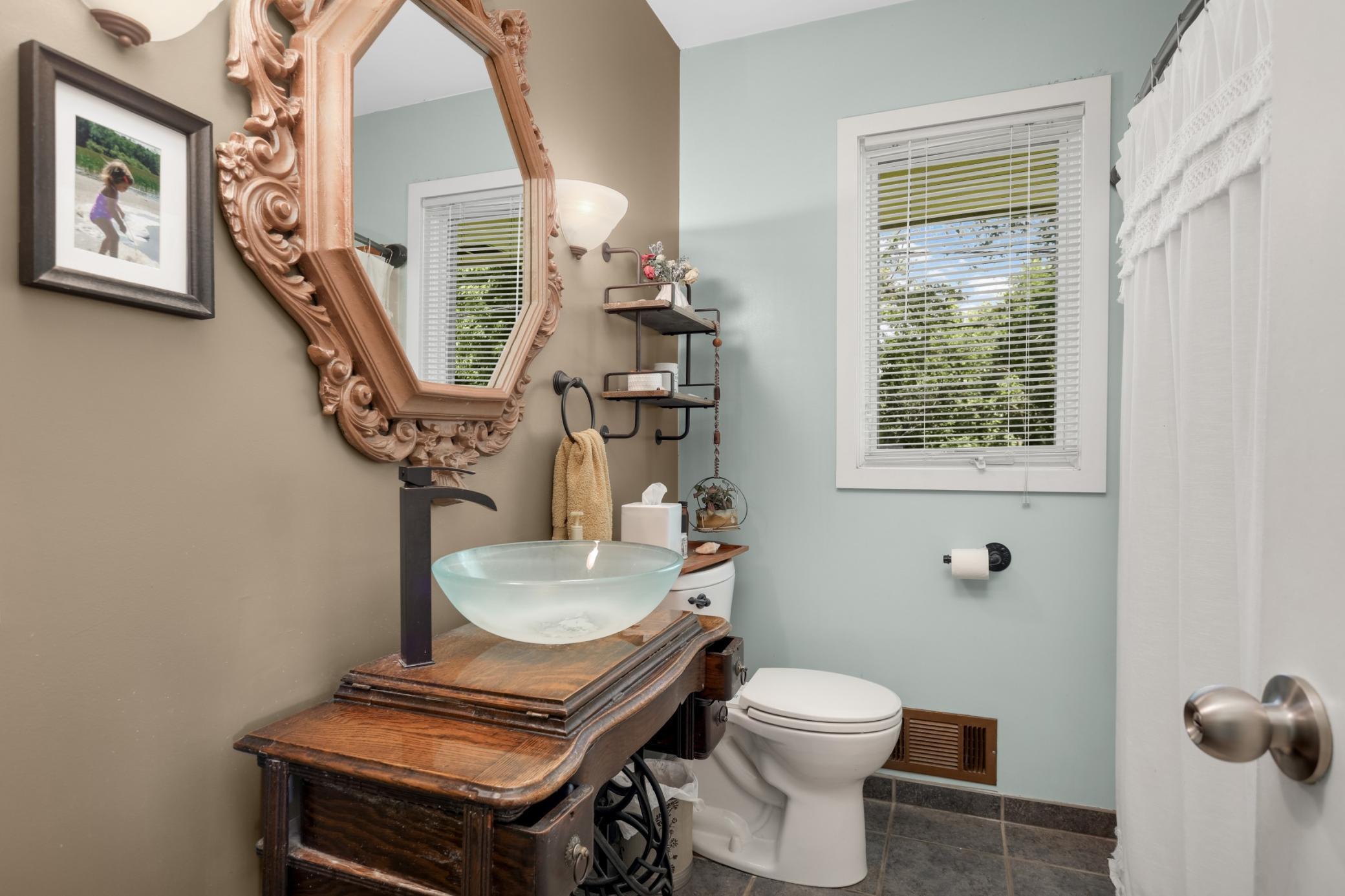 3407 Payne Avenue Property Photo 18
