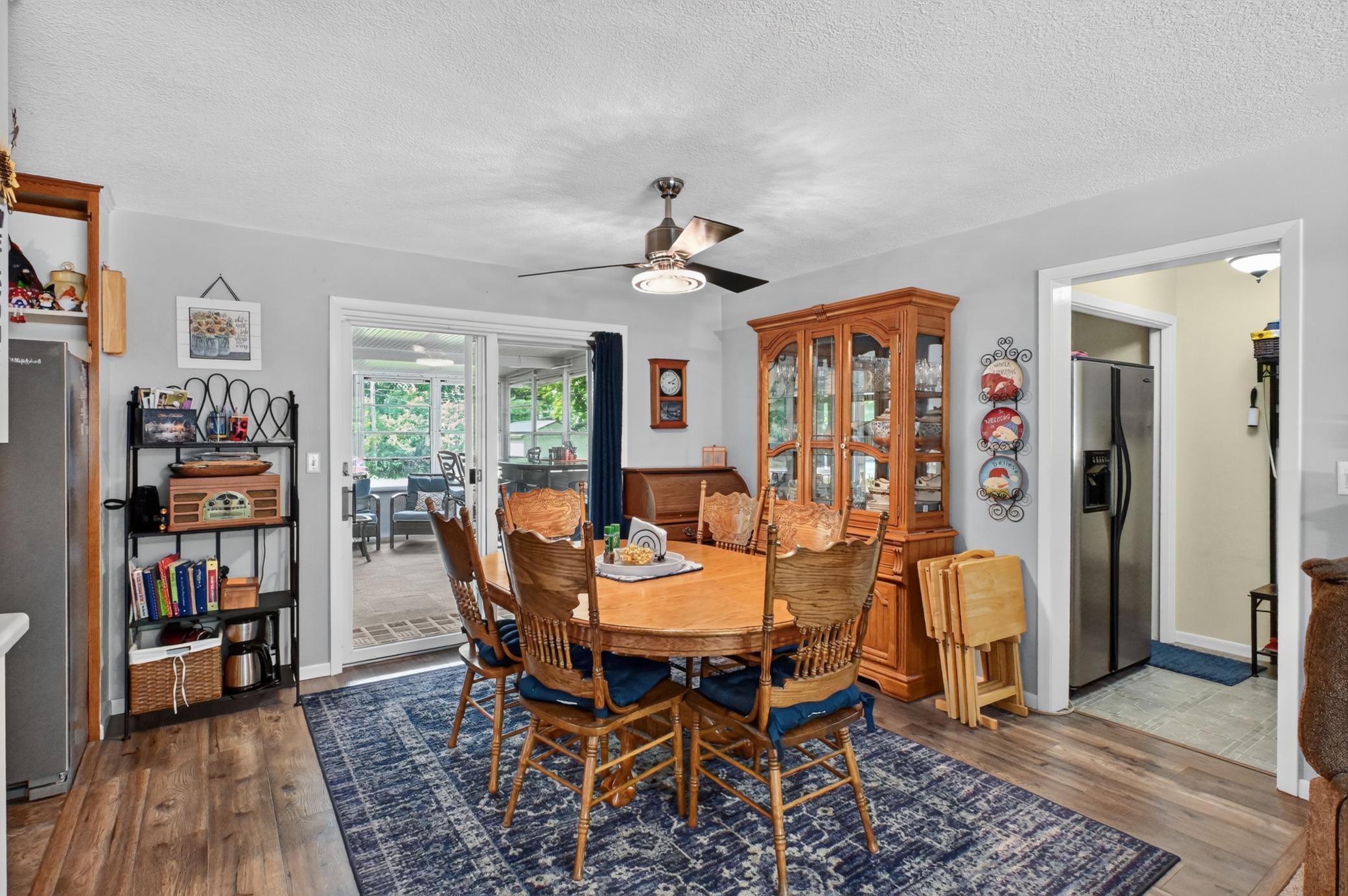 1424 Ash Street Property Photo 9