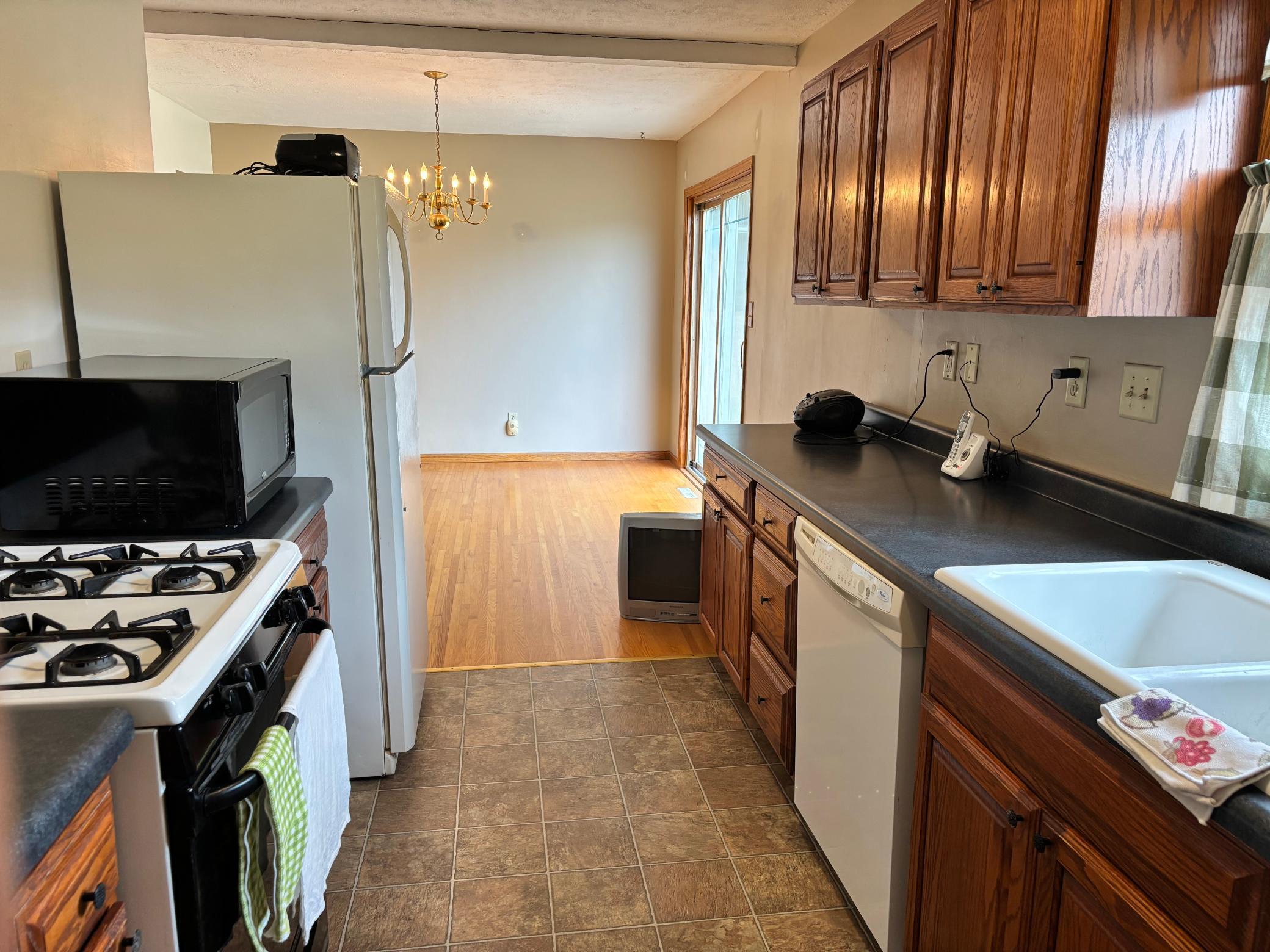 1306 Crestview Road Property Photo 10