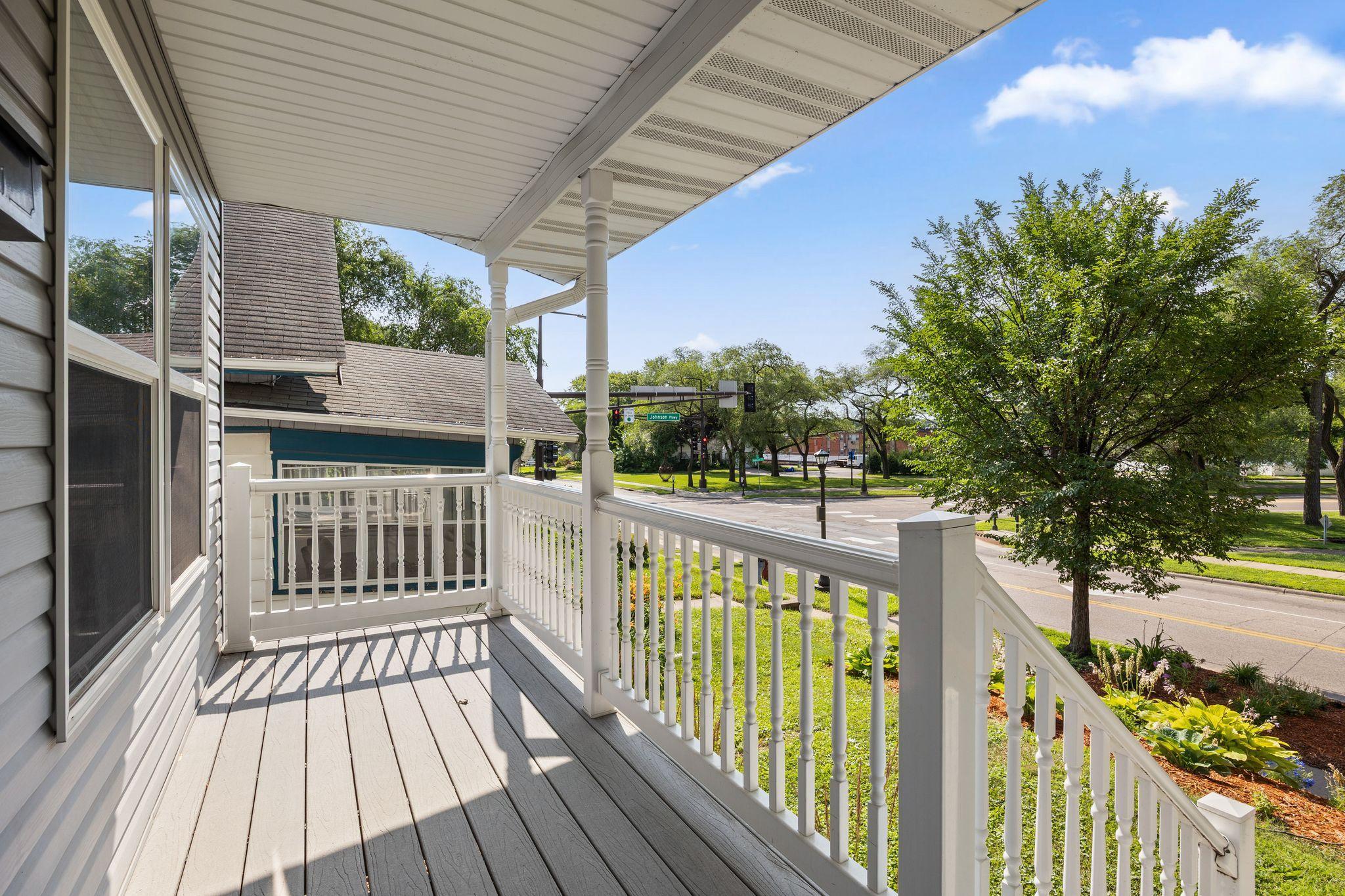 1281 3rd Street E Property Photo 4