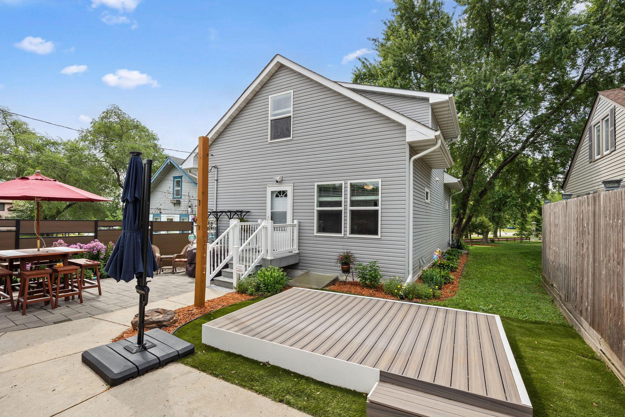 1281 3rd Street E Property Photo 6