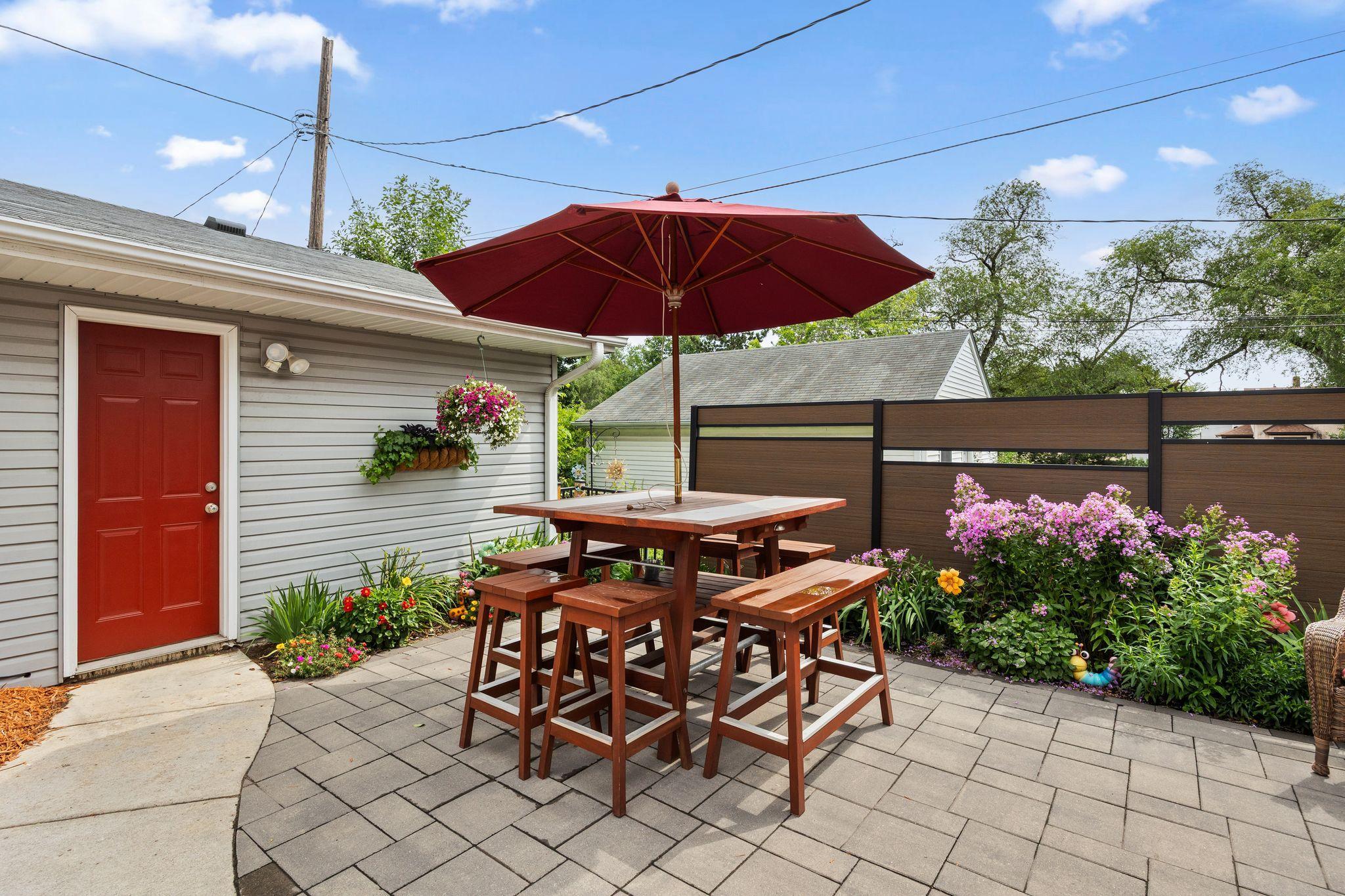 1281 3rd Street E Property Photo 9