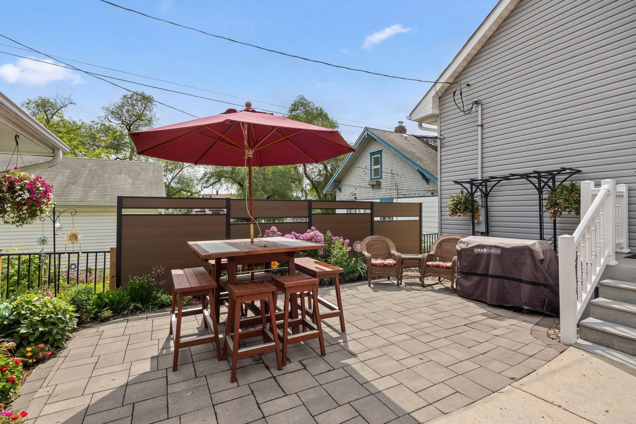 1281 3rd Street E Property Photo 10