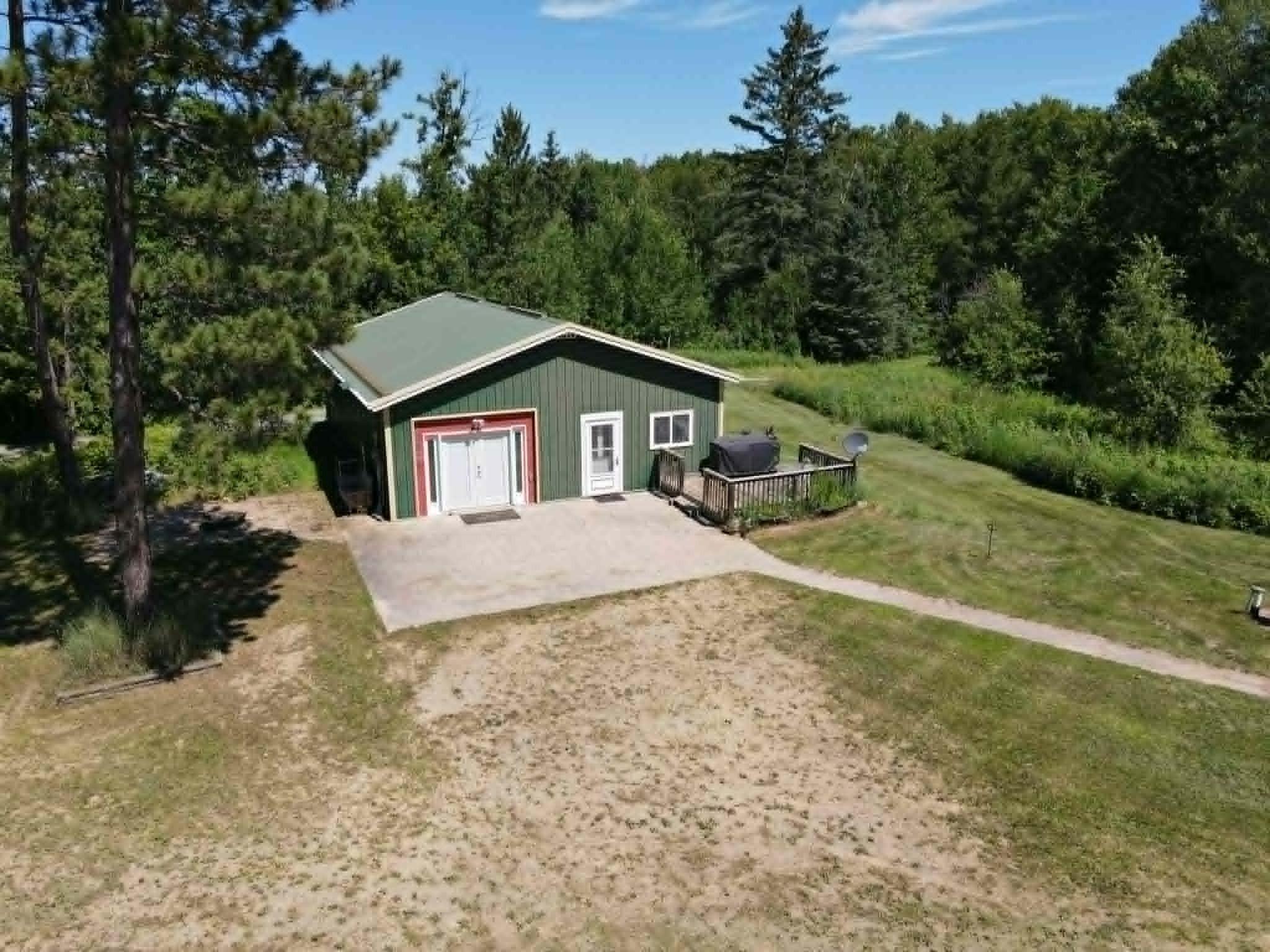 44526 County 3 Property Photo 2