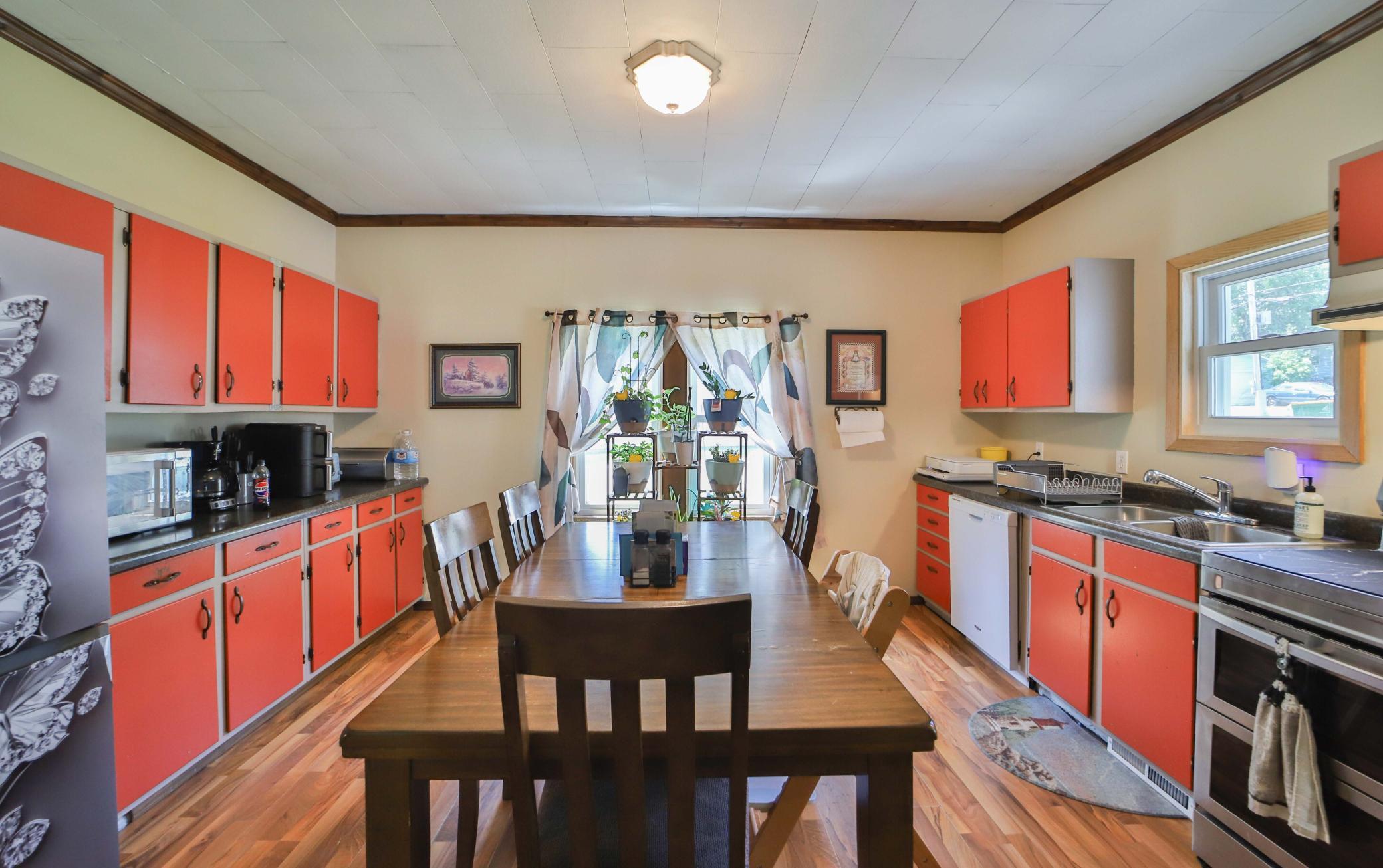 403 8th Street Ne Property Photo 4