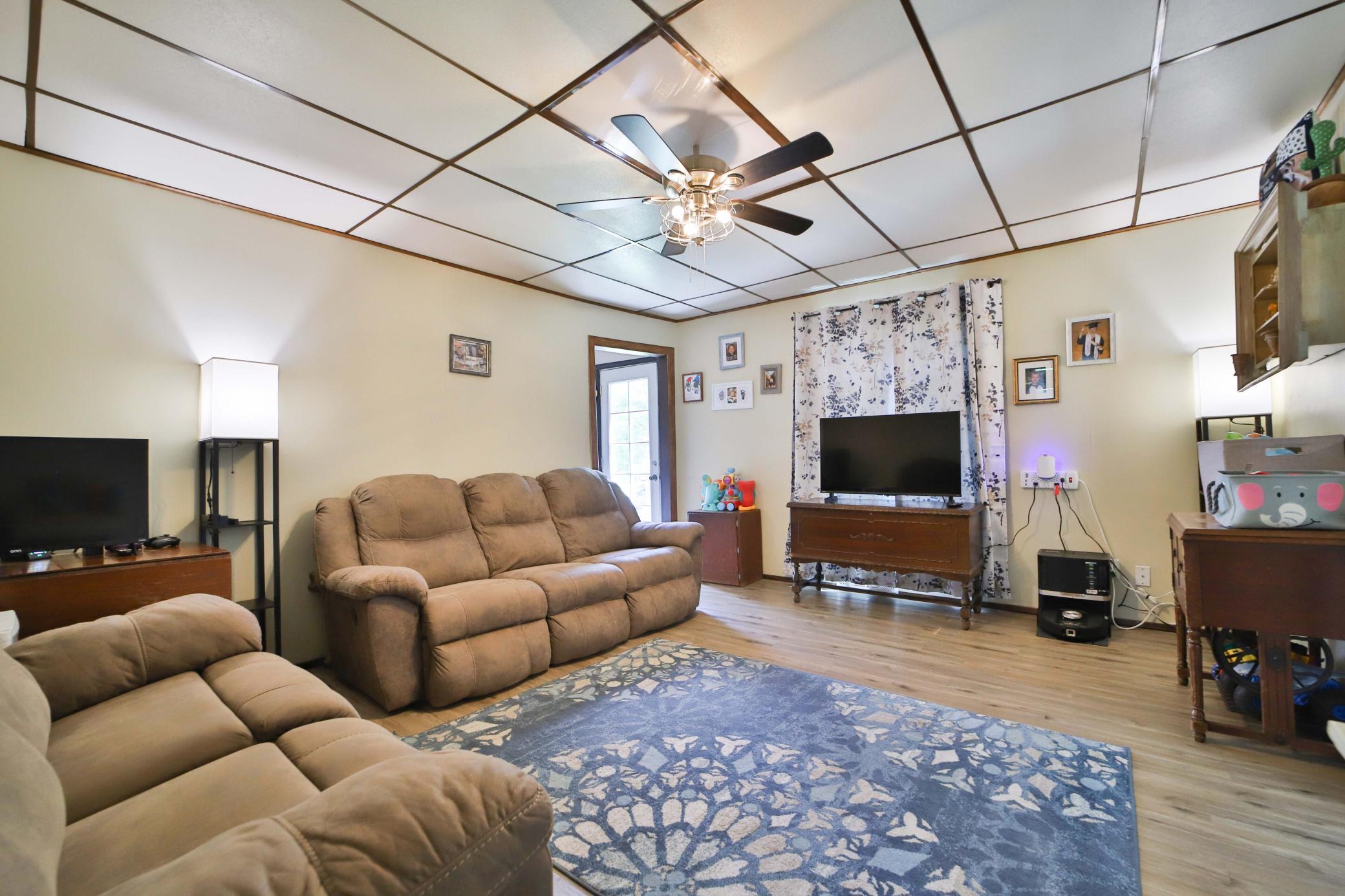 403 8th Street Ne Property Photo 7