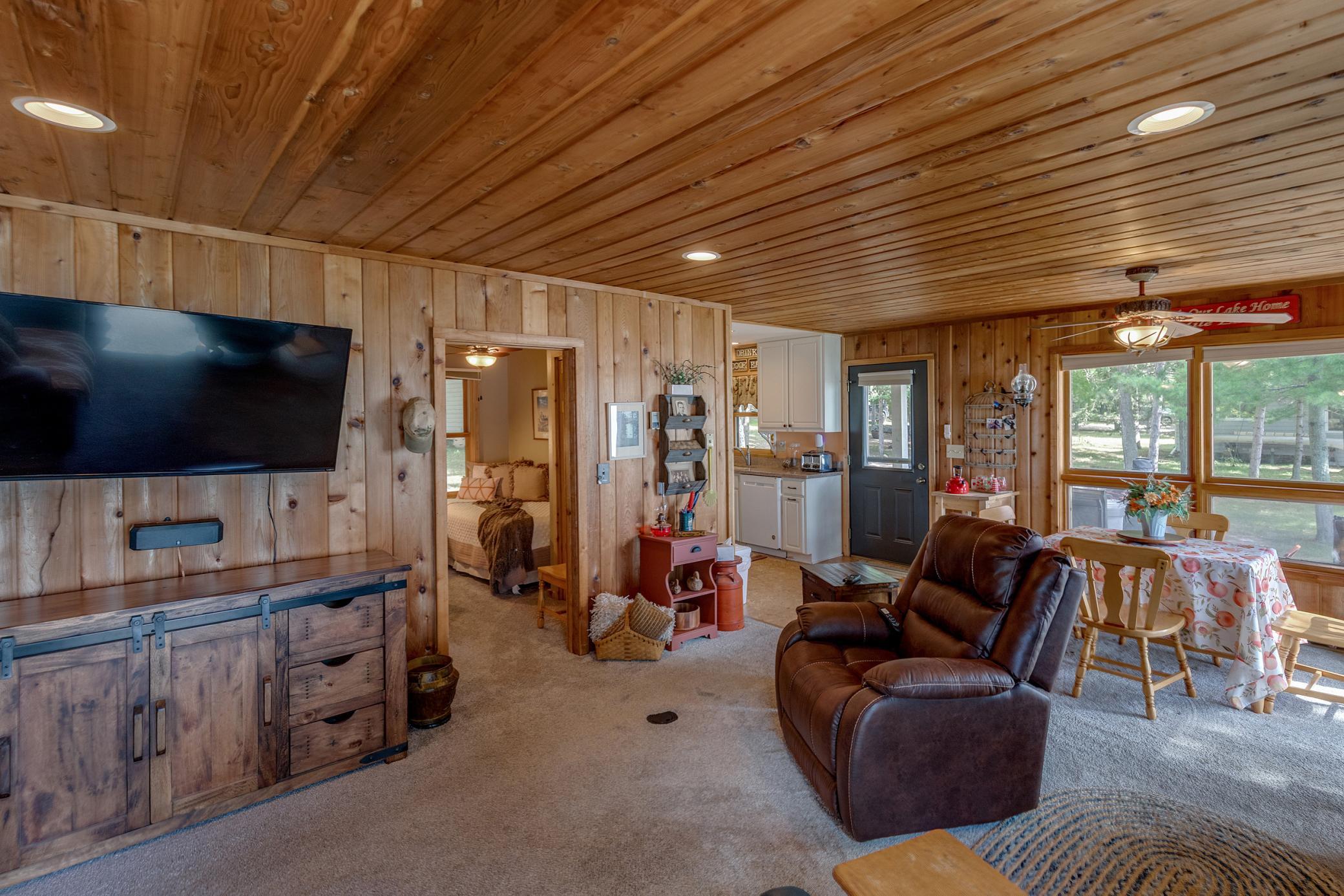 4814 Hiram Loop Road Nw Property Photo 9