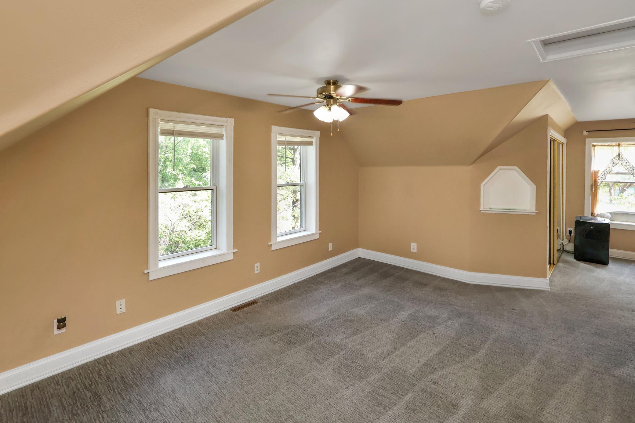 623 7th Street Se Property Photo 22