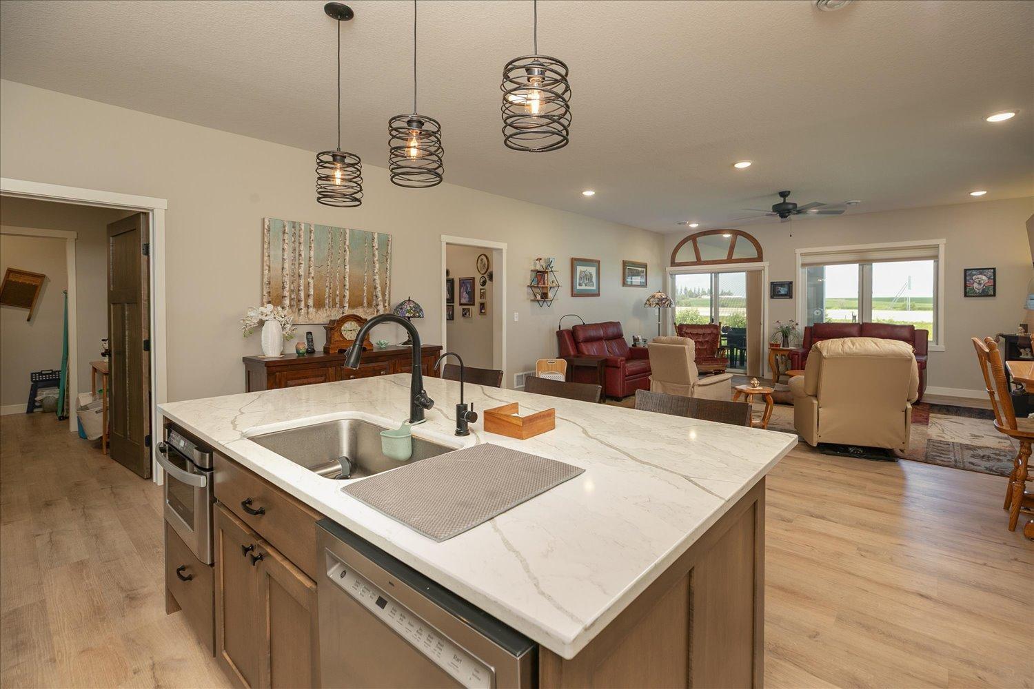 162 Sandstone Drive Nw Property Photo 13
