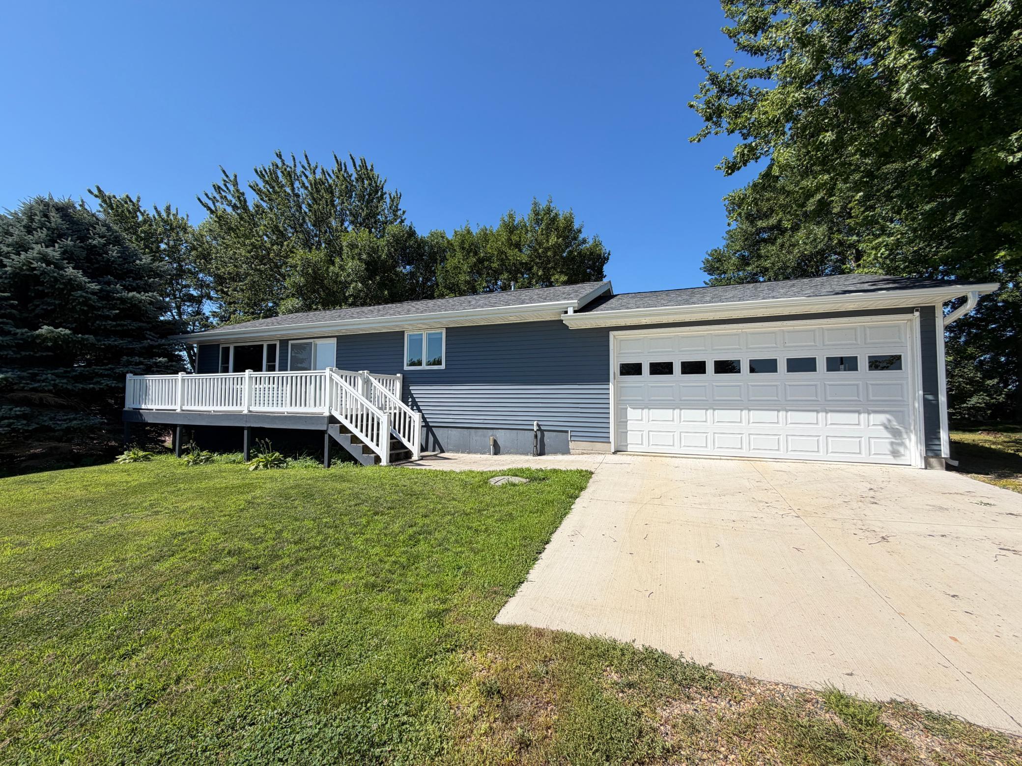 33 Pommier Lane Property Photo 1