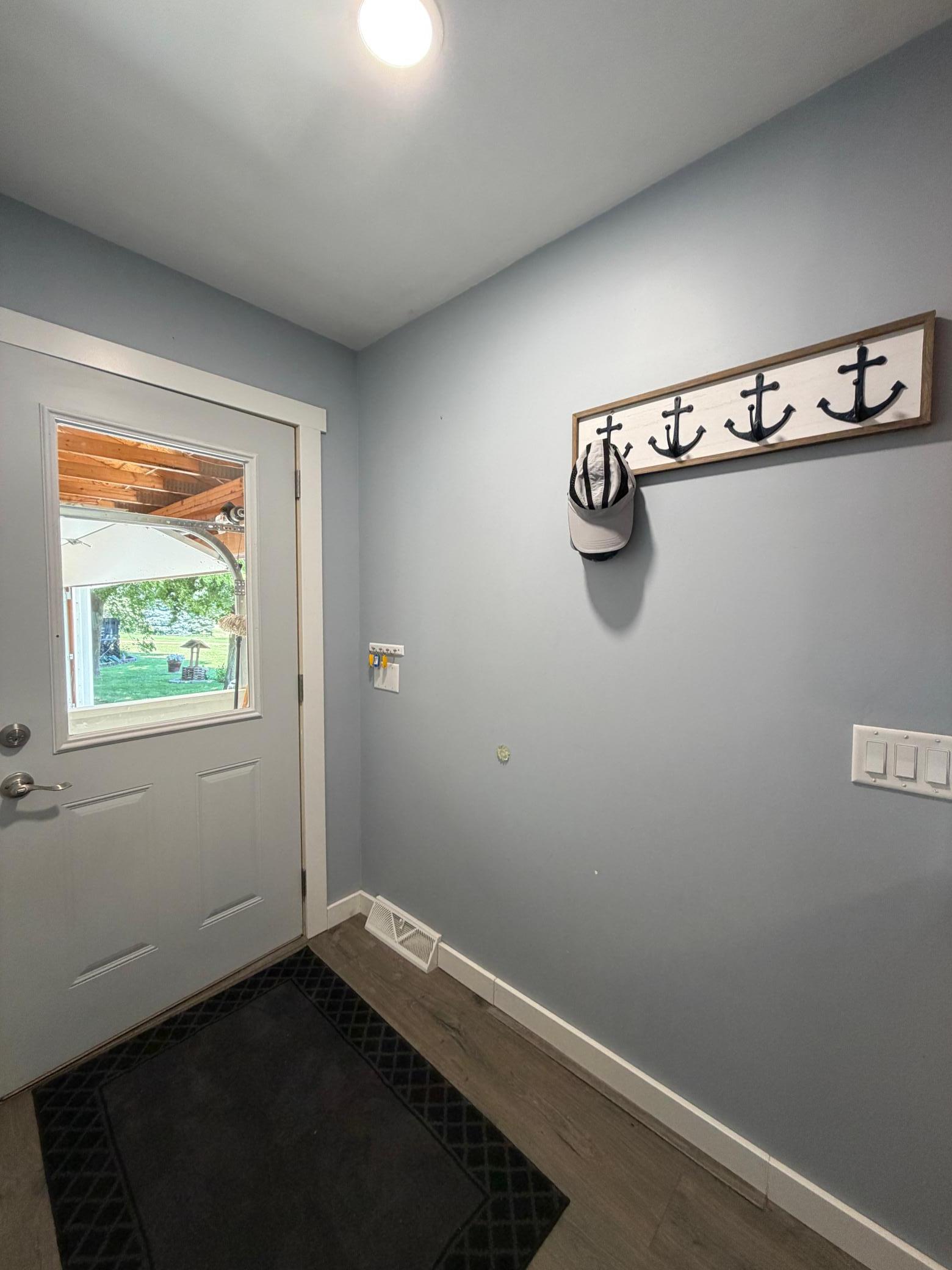 33 Pommier Lane Property Photo 2