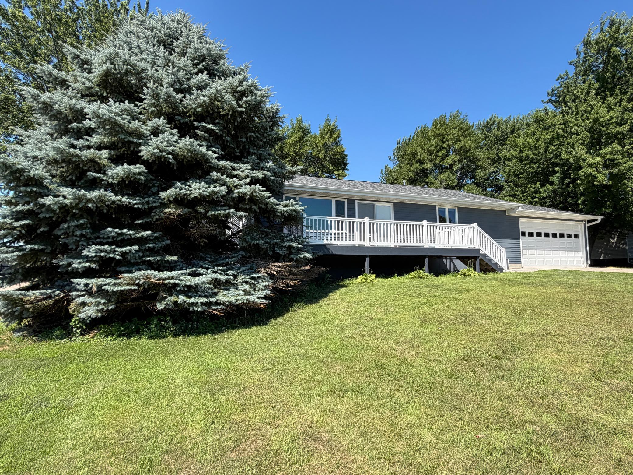 33 Pommier Lane Property Photo 14