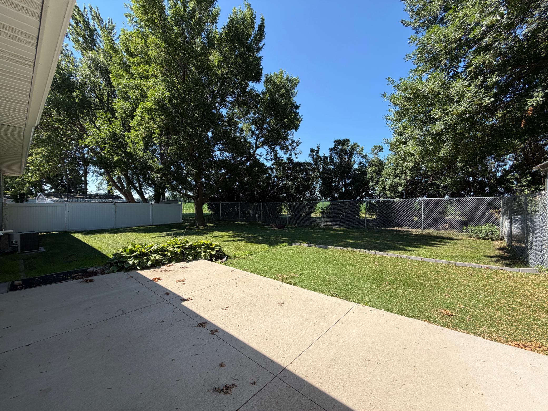 33 Pommier Lane Property Photo 19