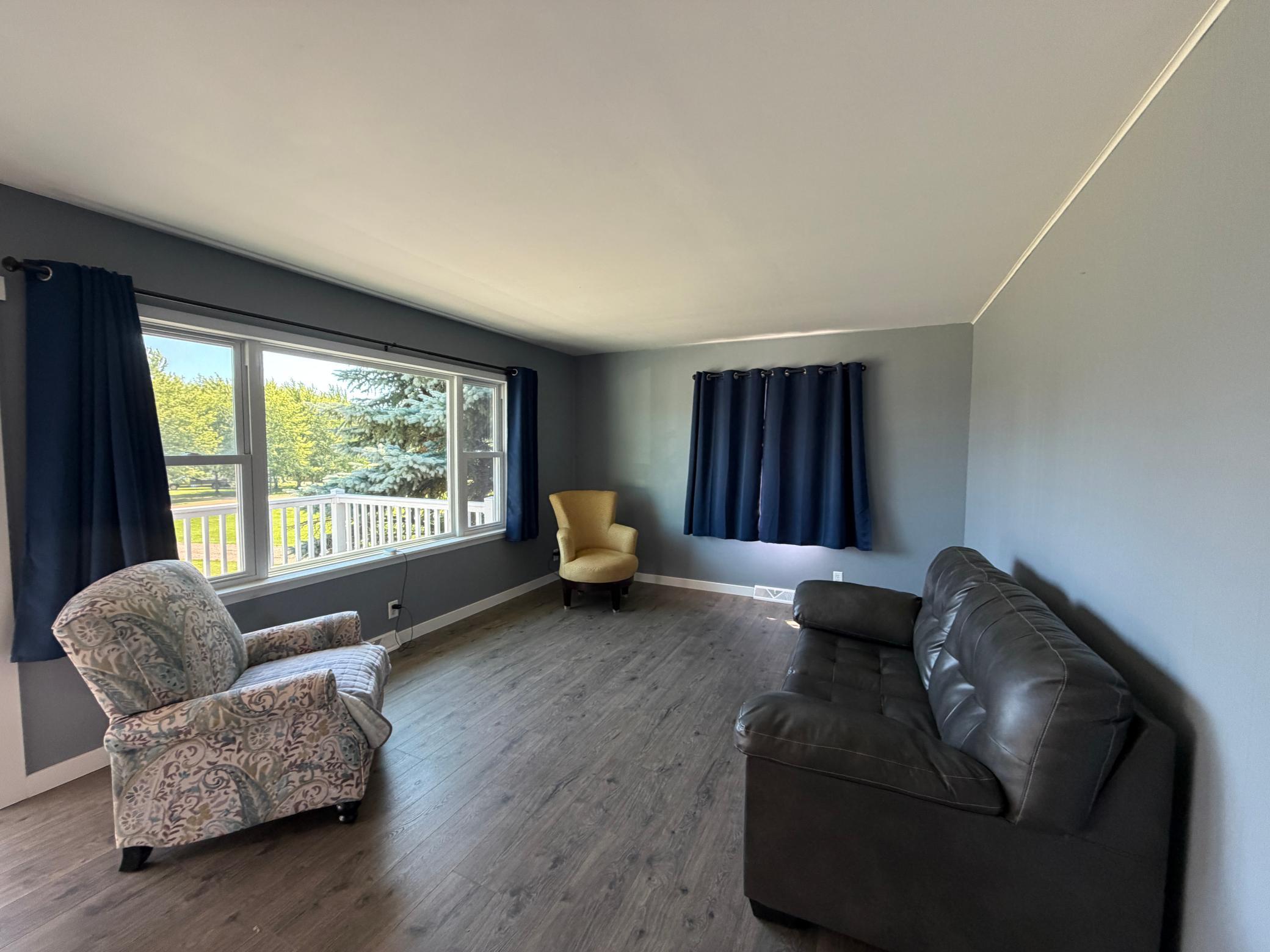 33 Pommier Lane Property Photo 23