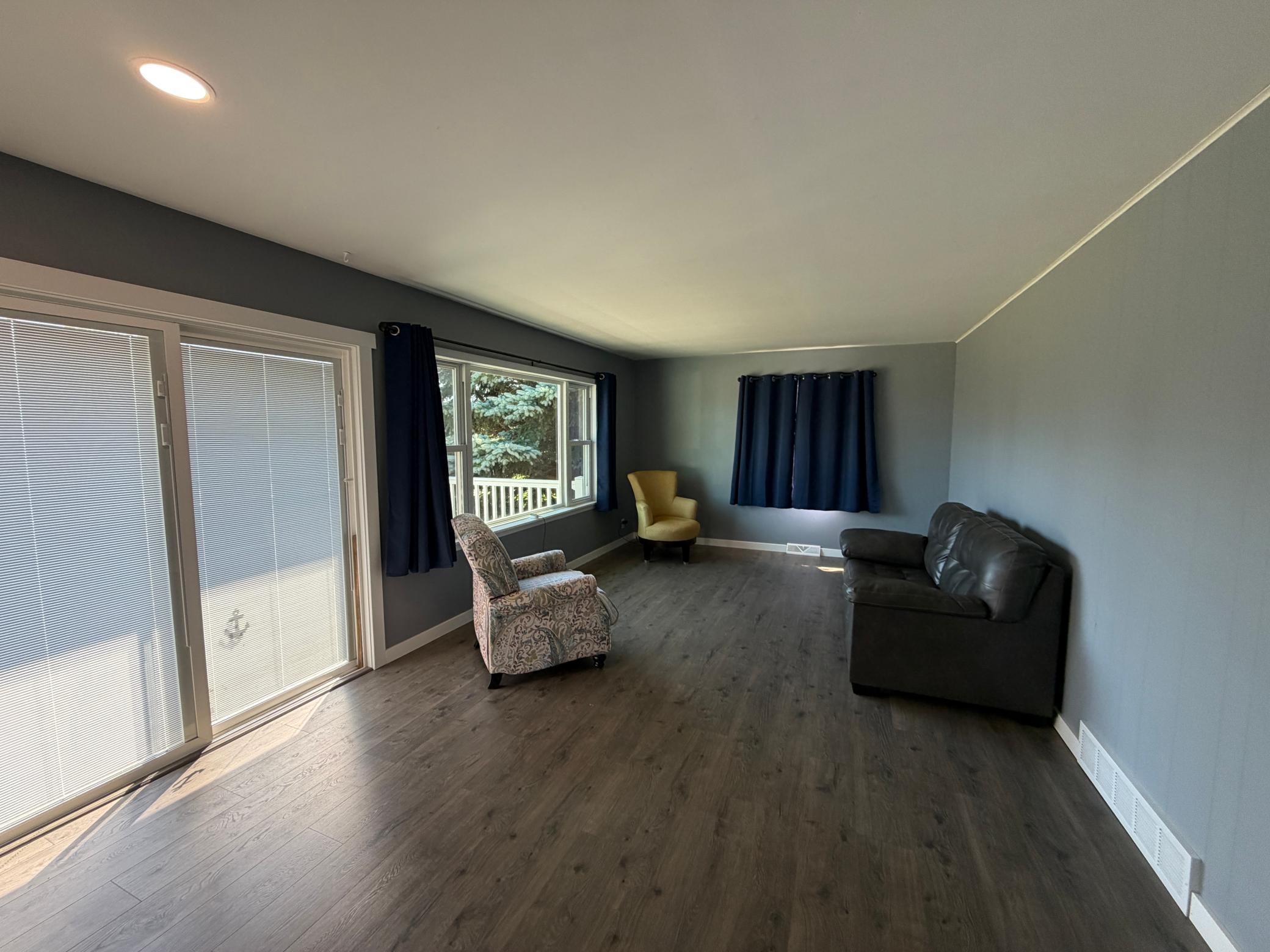 33 Pommier Lane Property Photo 24