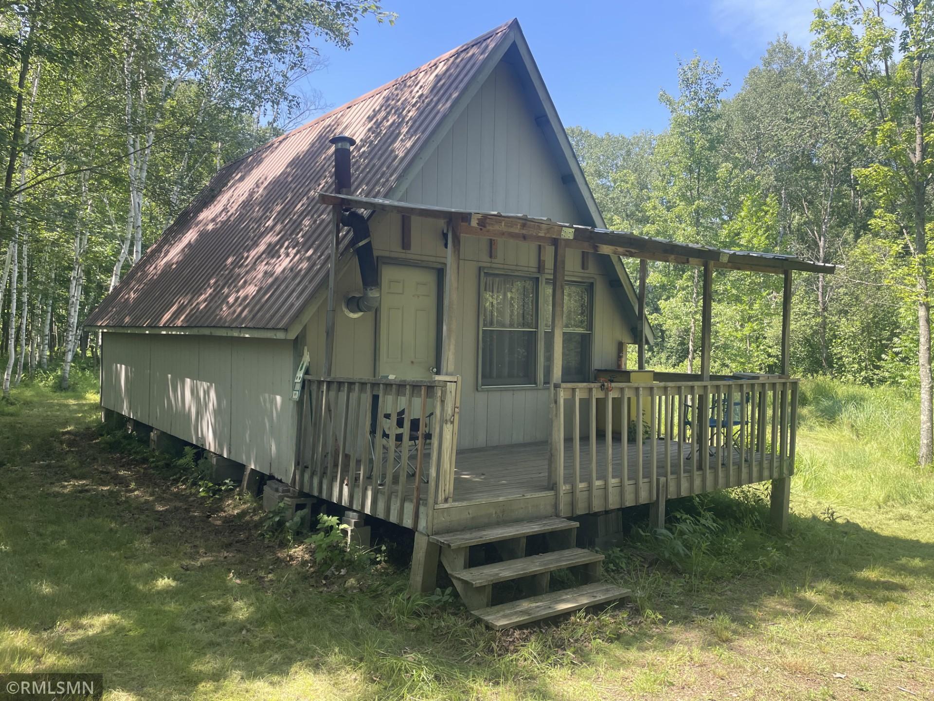 38539 Clover Circle Property Photo 1