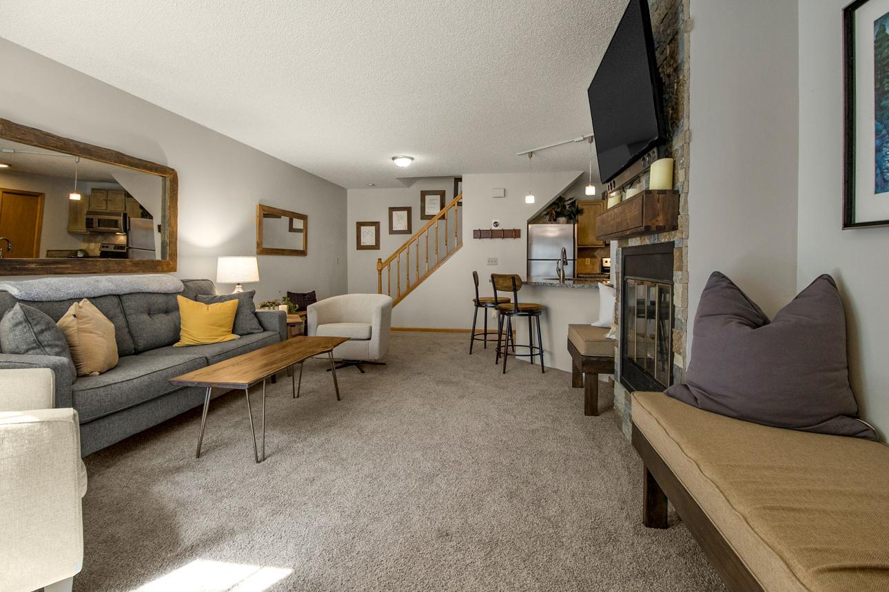 12822 Echo Lane Property Photo 4