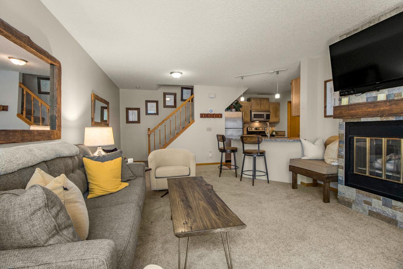 12822 Echo Lane Property Photo 6