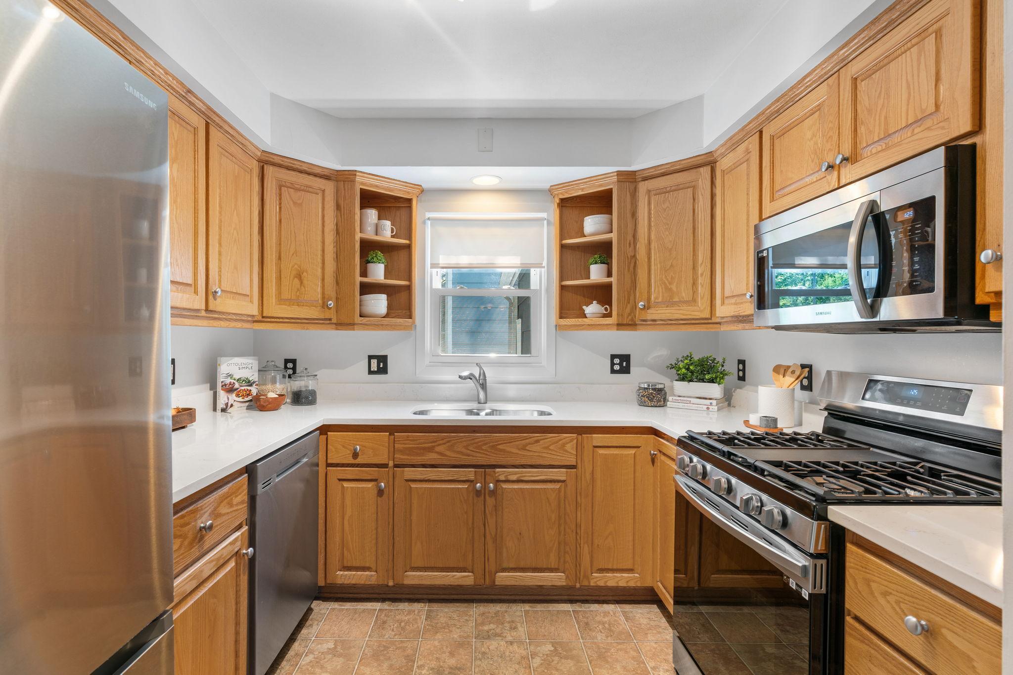 411 Van Buren Avenue S Property Photo 17