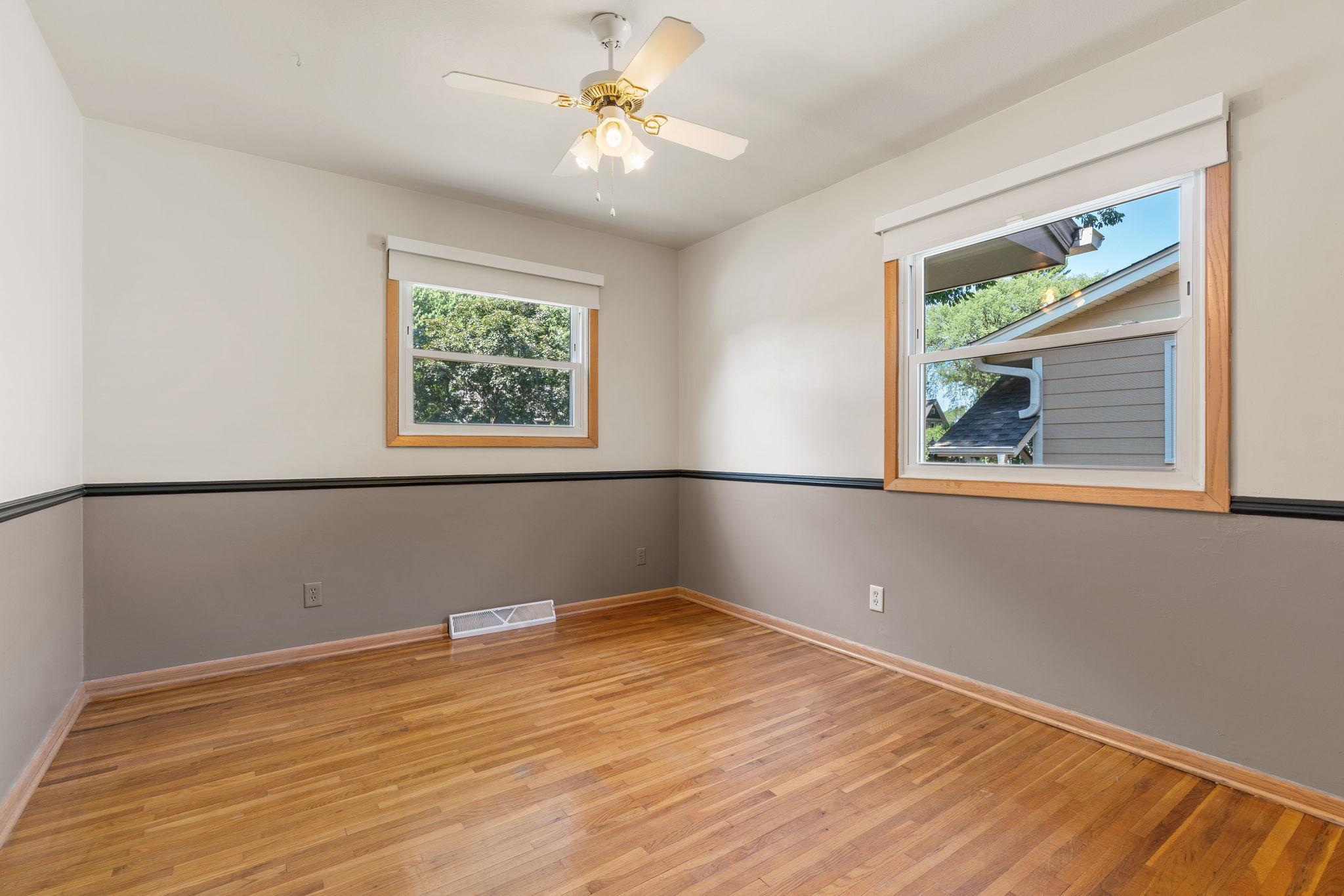 411 Van Buren Avenue S Property Photo 25
