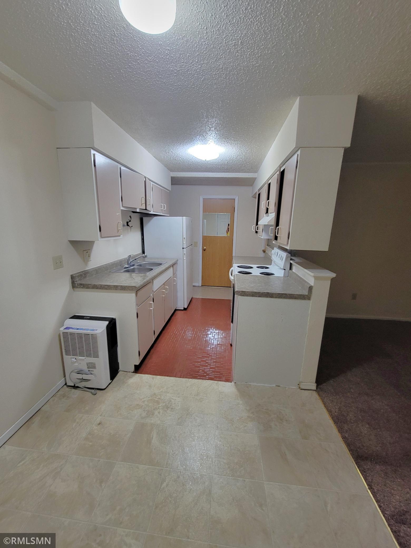 545 Birchcrest Drive #1 Property Photo 8