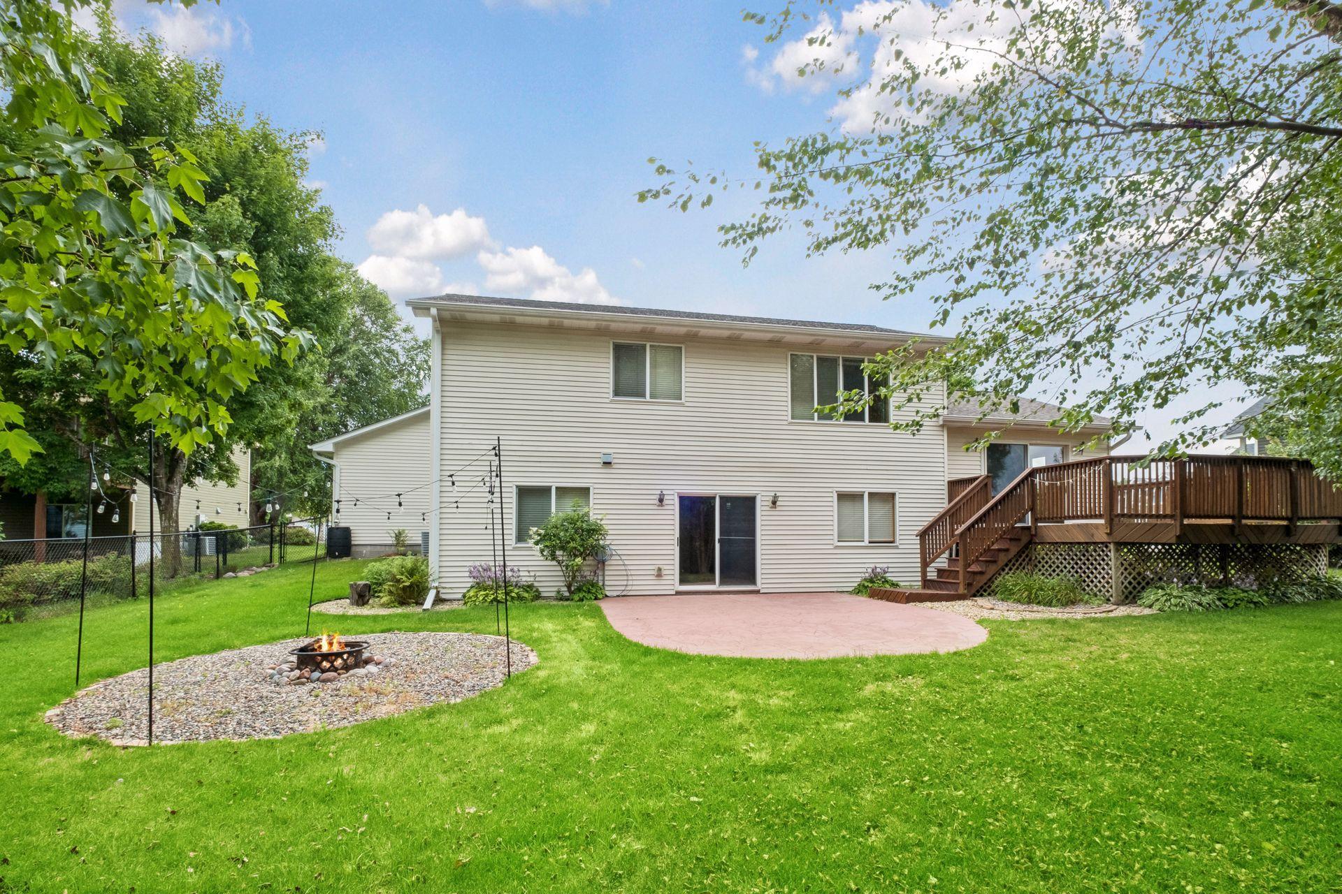 253 Teckla Court Property Photo 8
