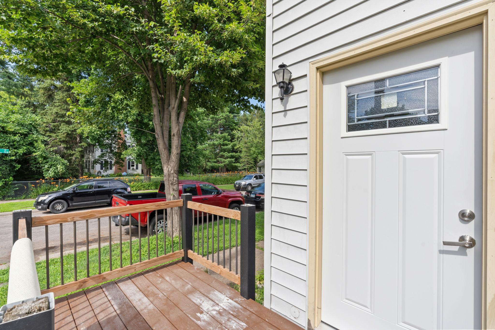 654 Winslow Avenue Property Photo 2