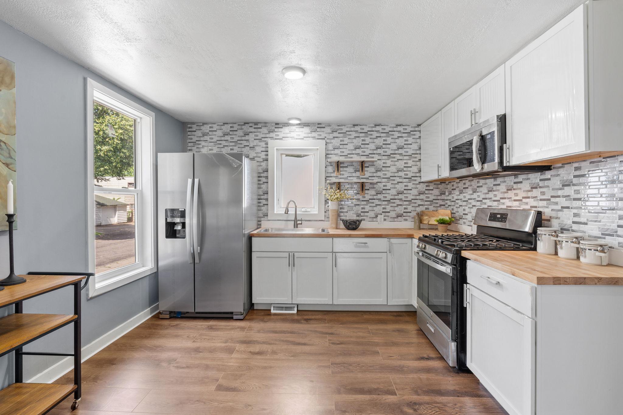 654 Winslow Avenue Property Photo 12