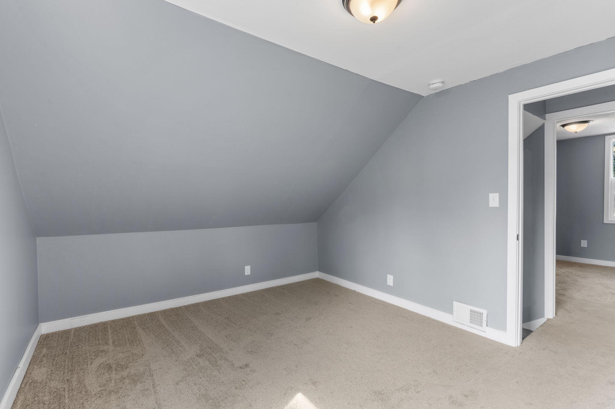 654 Winslow Avenue Property Photo 23
