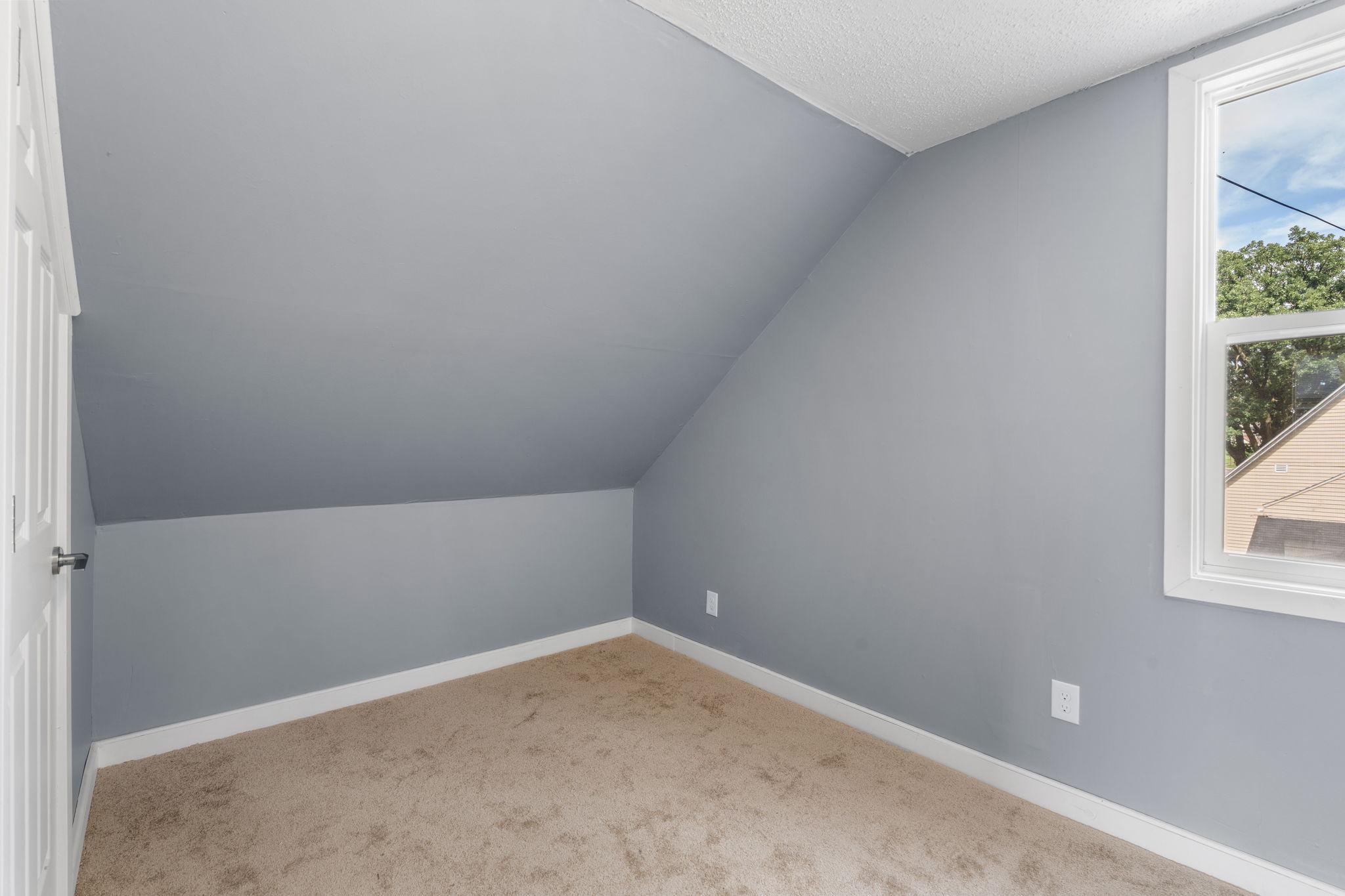 654 Winslow Avenue Property Photo 24
