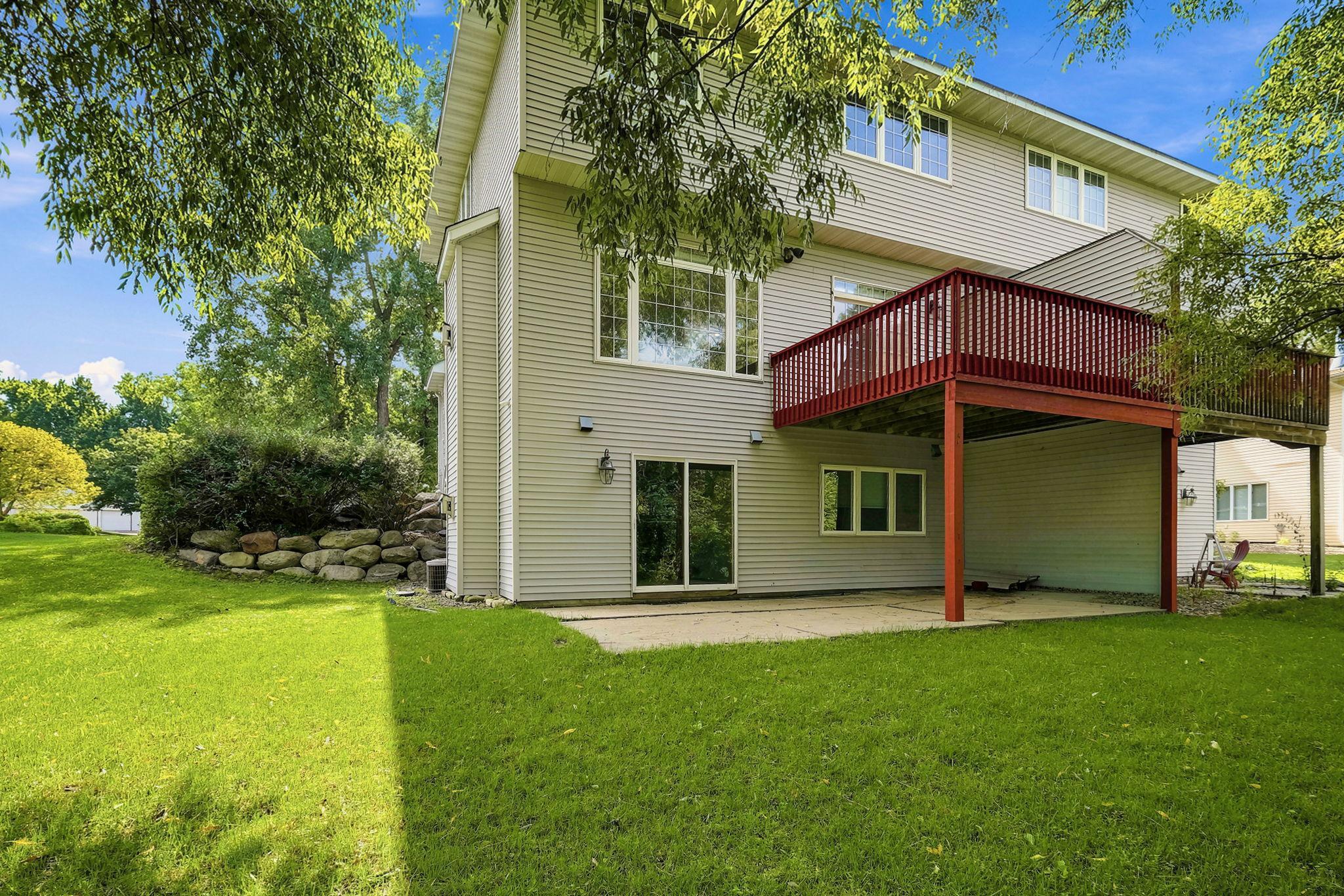 5546 Malibu Drive Property Photo 14