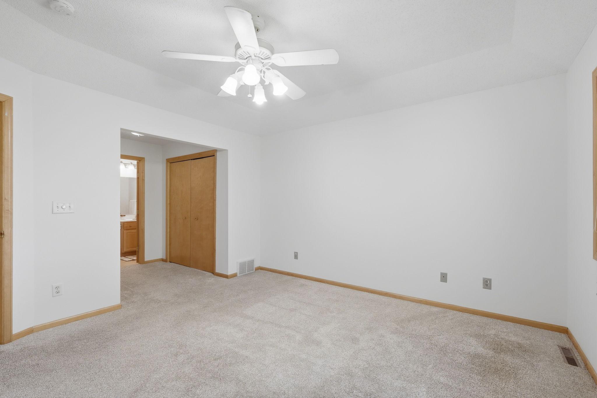 5546 Malibu Drive Property Photo 18