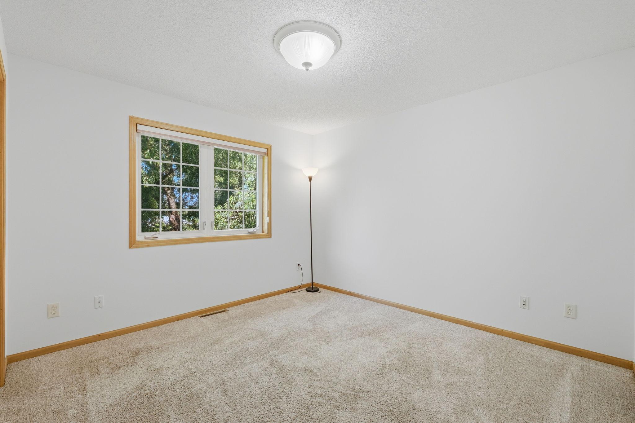 5546 Malibu Drive Property Photo 19
